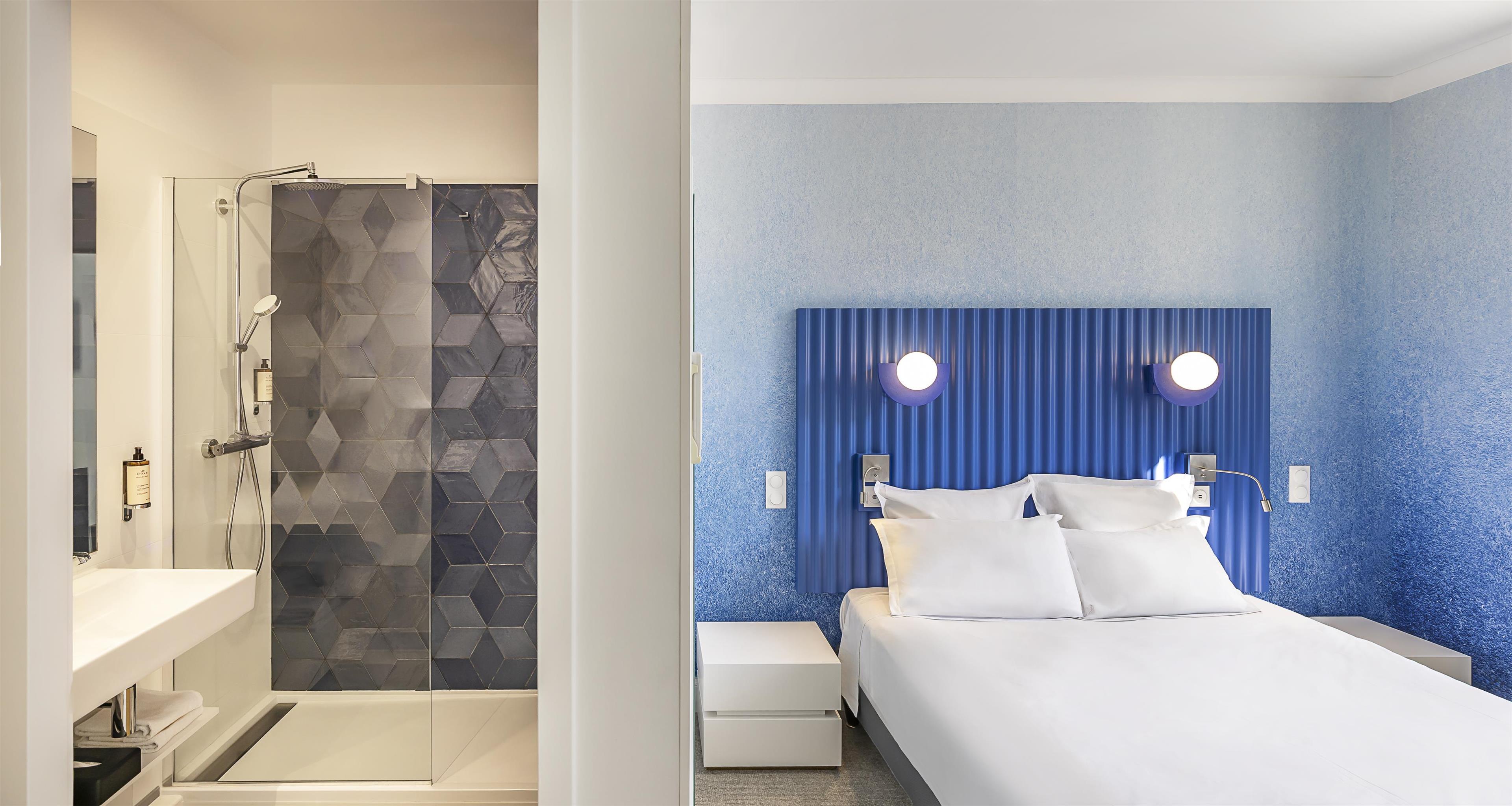 Double Queen Size Bed