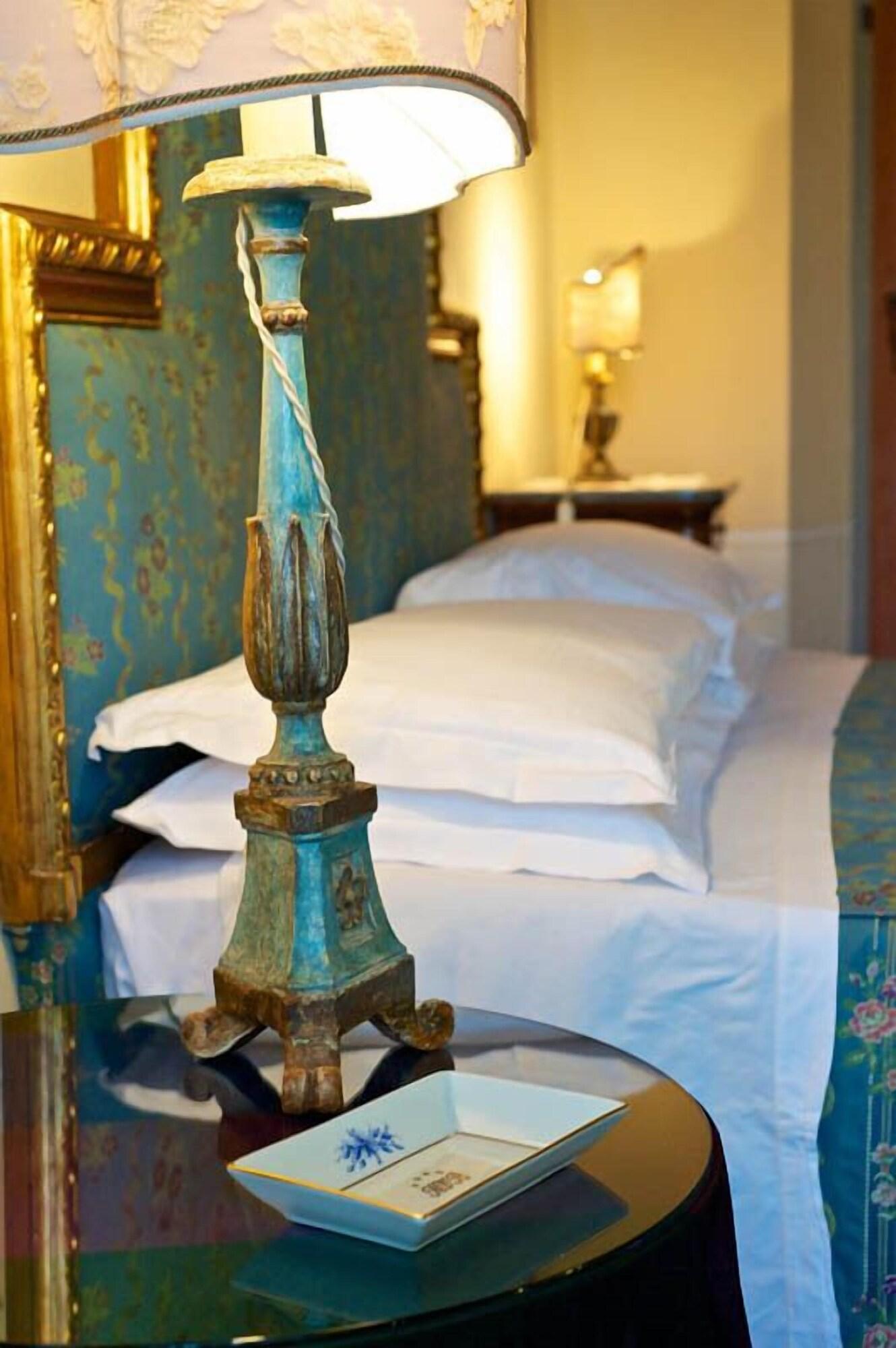 Junior Suite King Size Bed