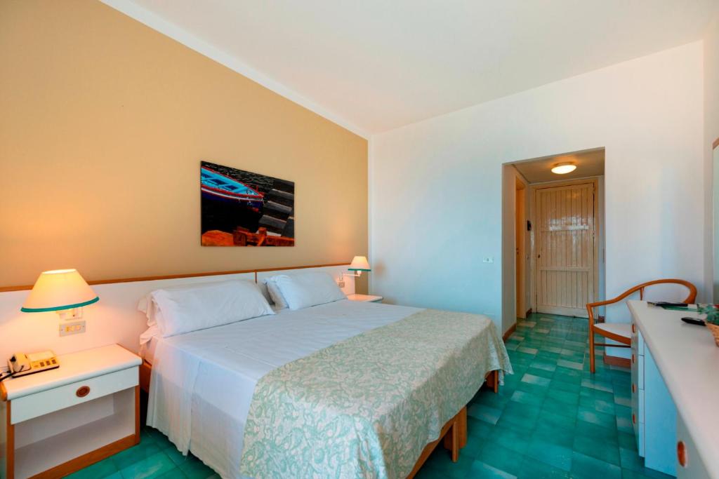 Double Single with Terrace