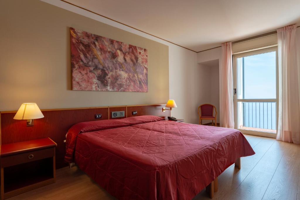 Double or Twin Sea View