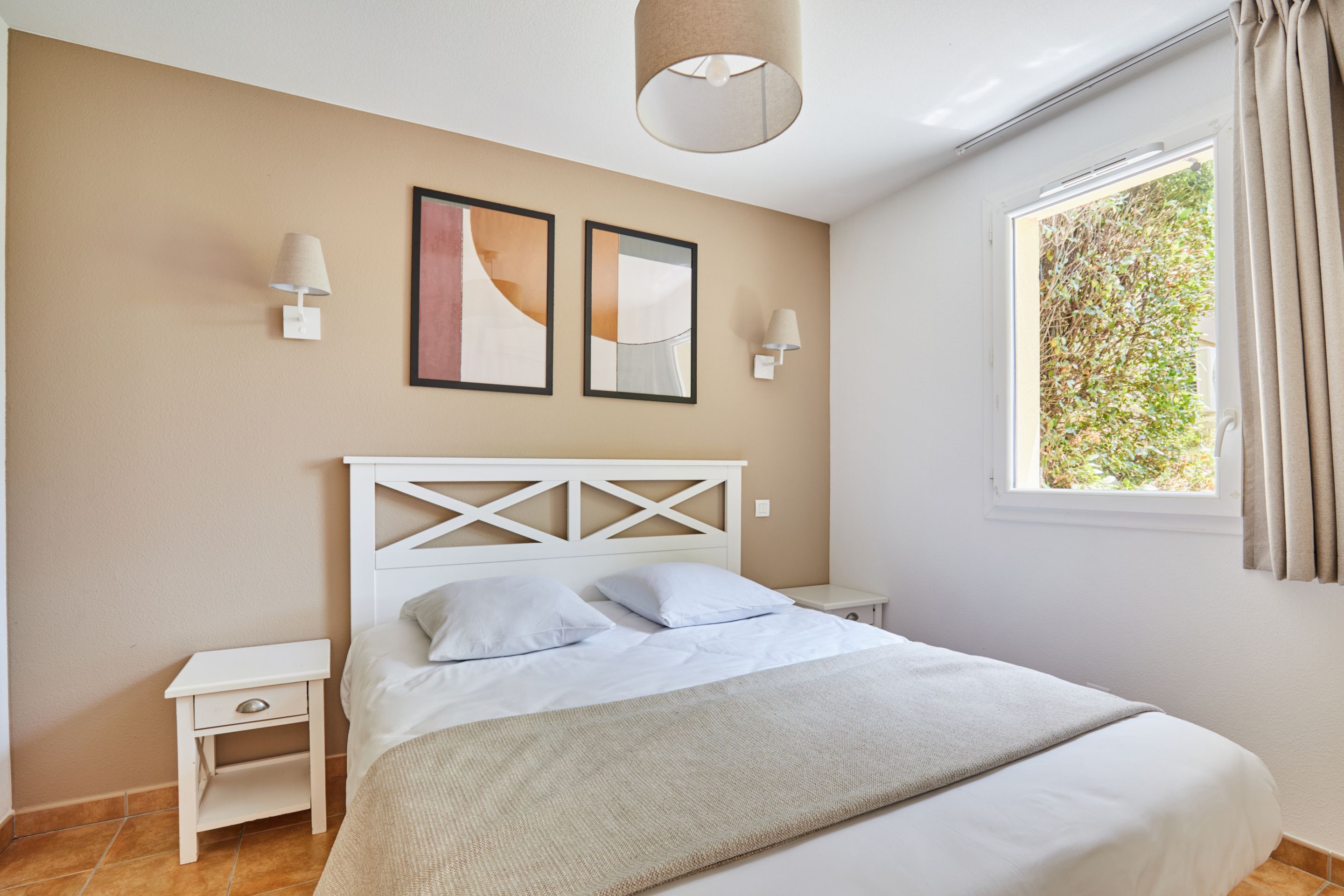 House Capacity 8 Three Bedrooms