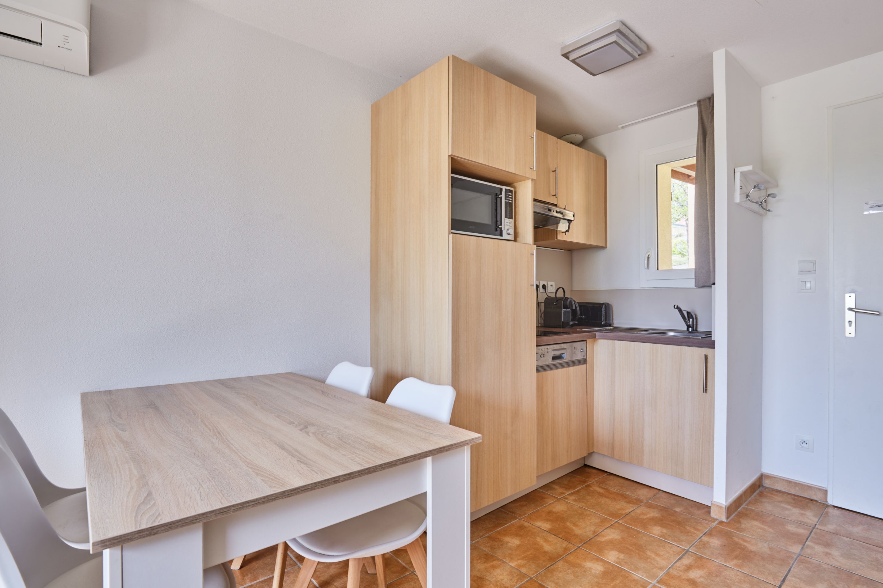 House Capacity 4 One Bedroom