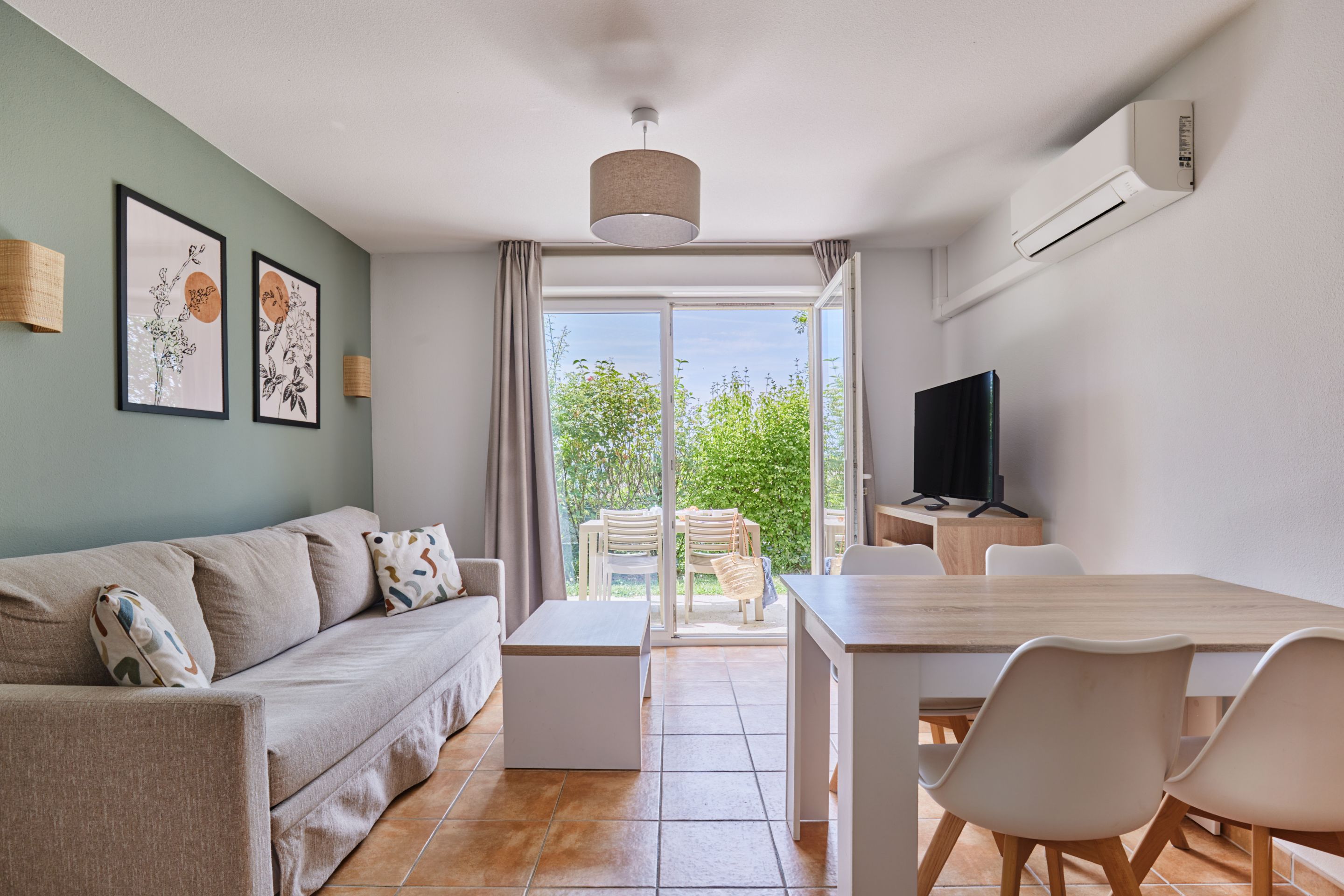 House Capacity 4 One Bedroom