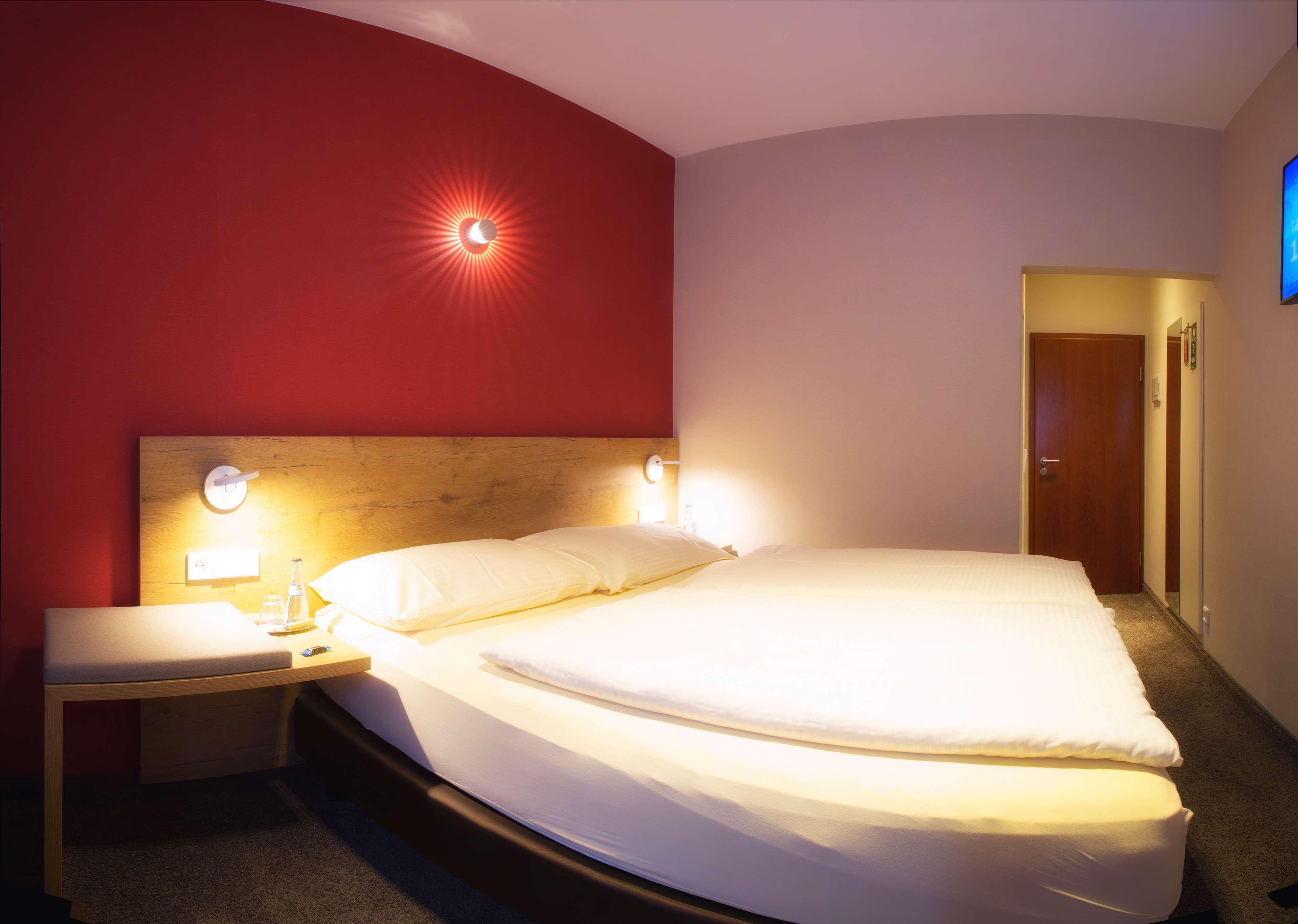 Double Queen Size Bed