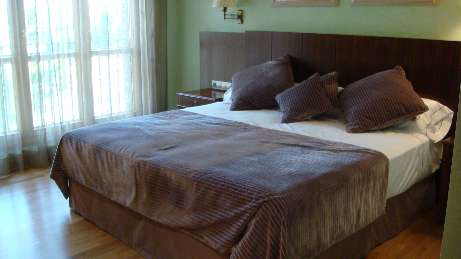 Double Single Superior