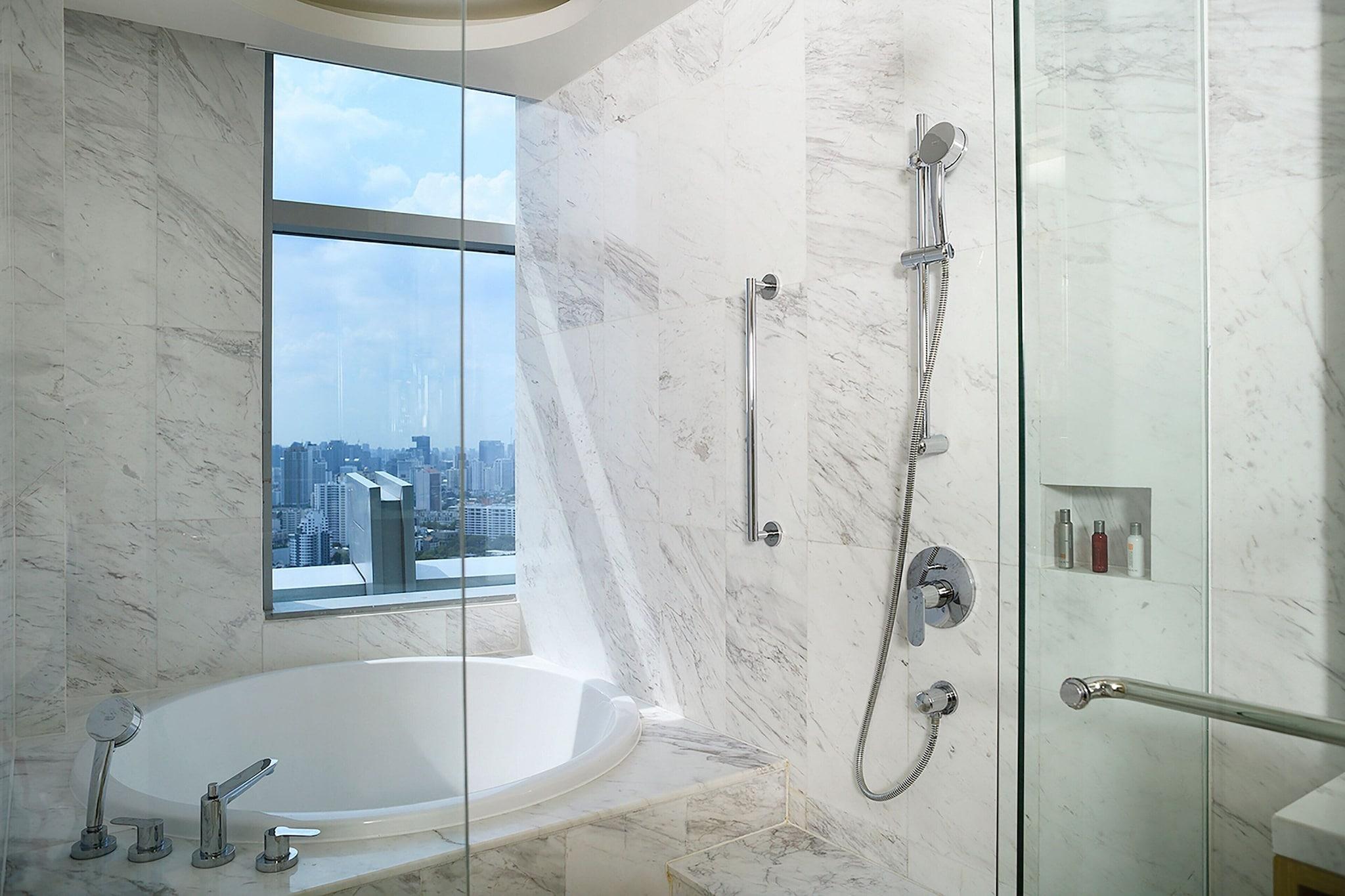 Double King Bed Non Smoking