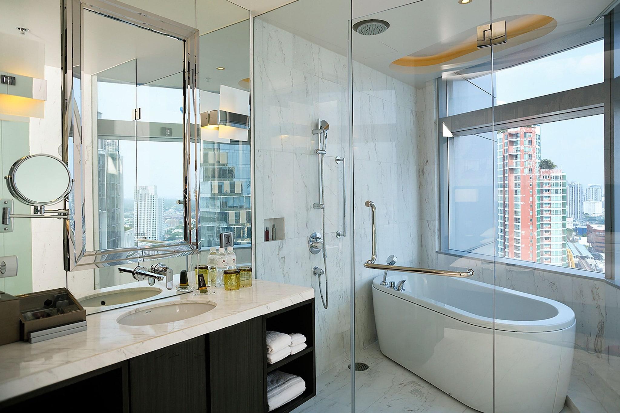 Double King Bed Non Smoking