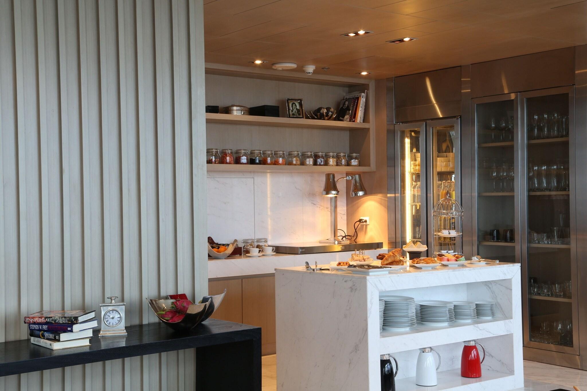 Double Executive King Bed