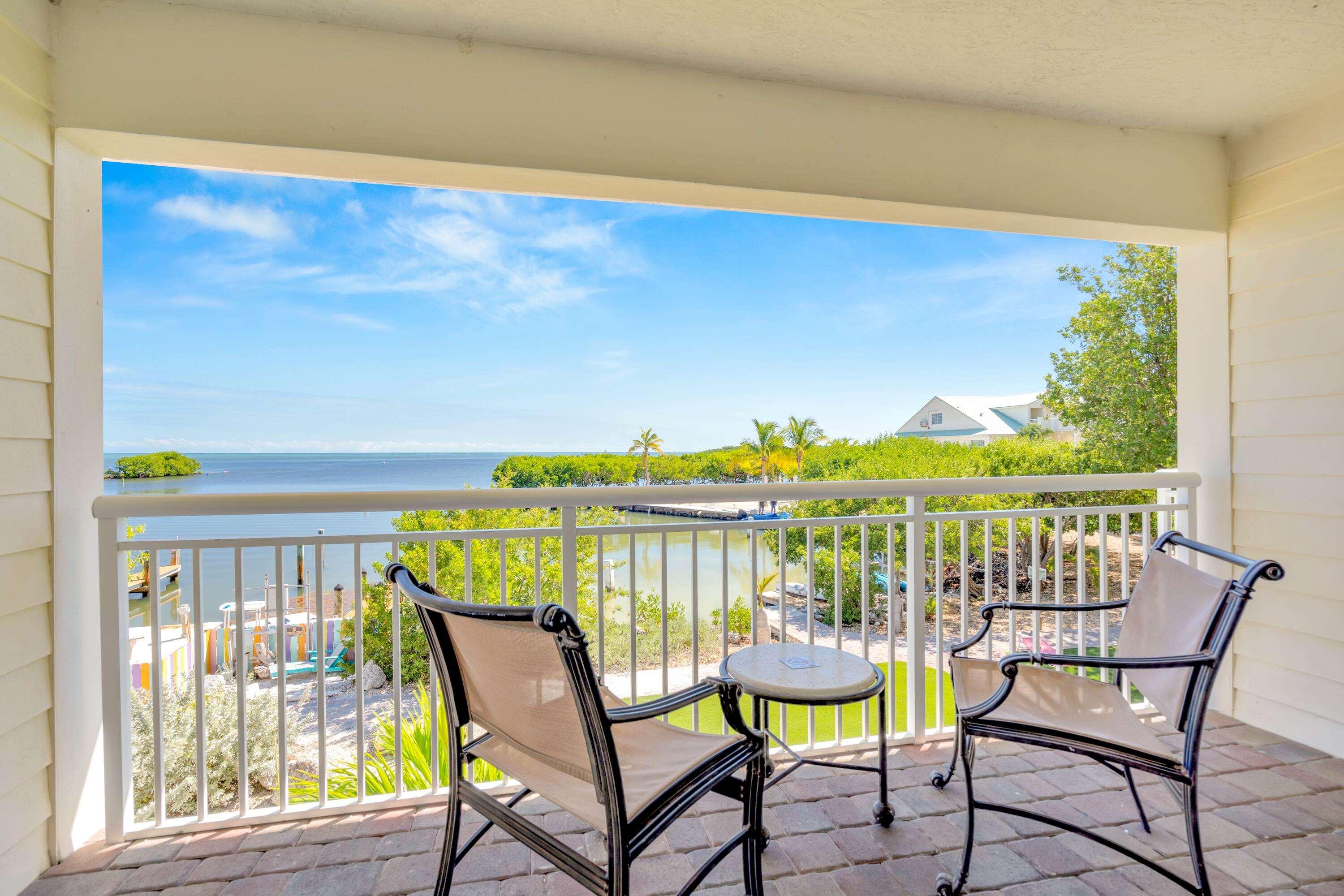 Room Deluxe King Bed