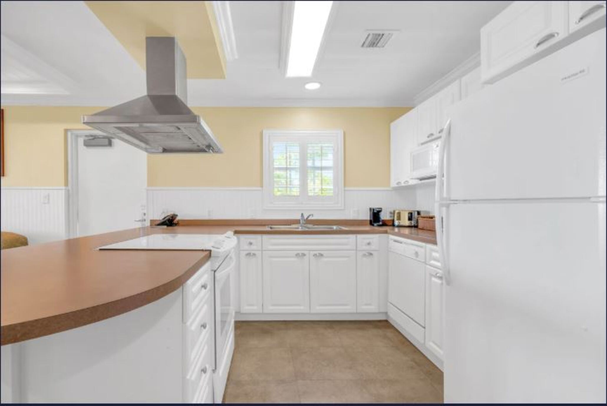 Studio King Size Bed