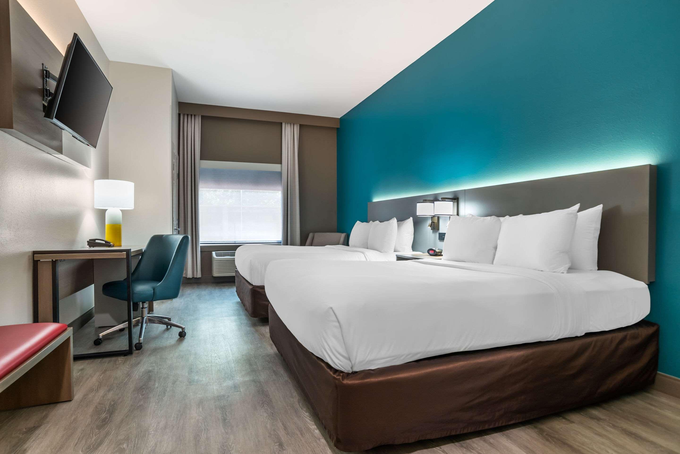 Double Two Queen Beds Non Smoking