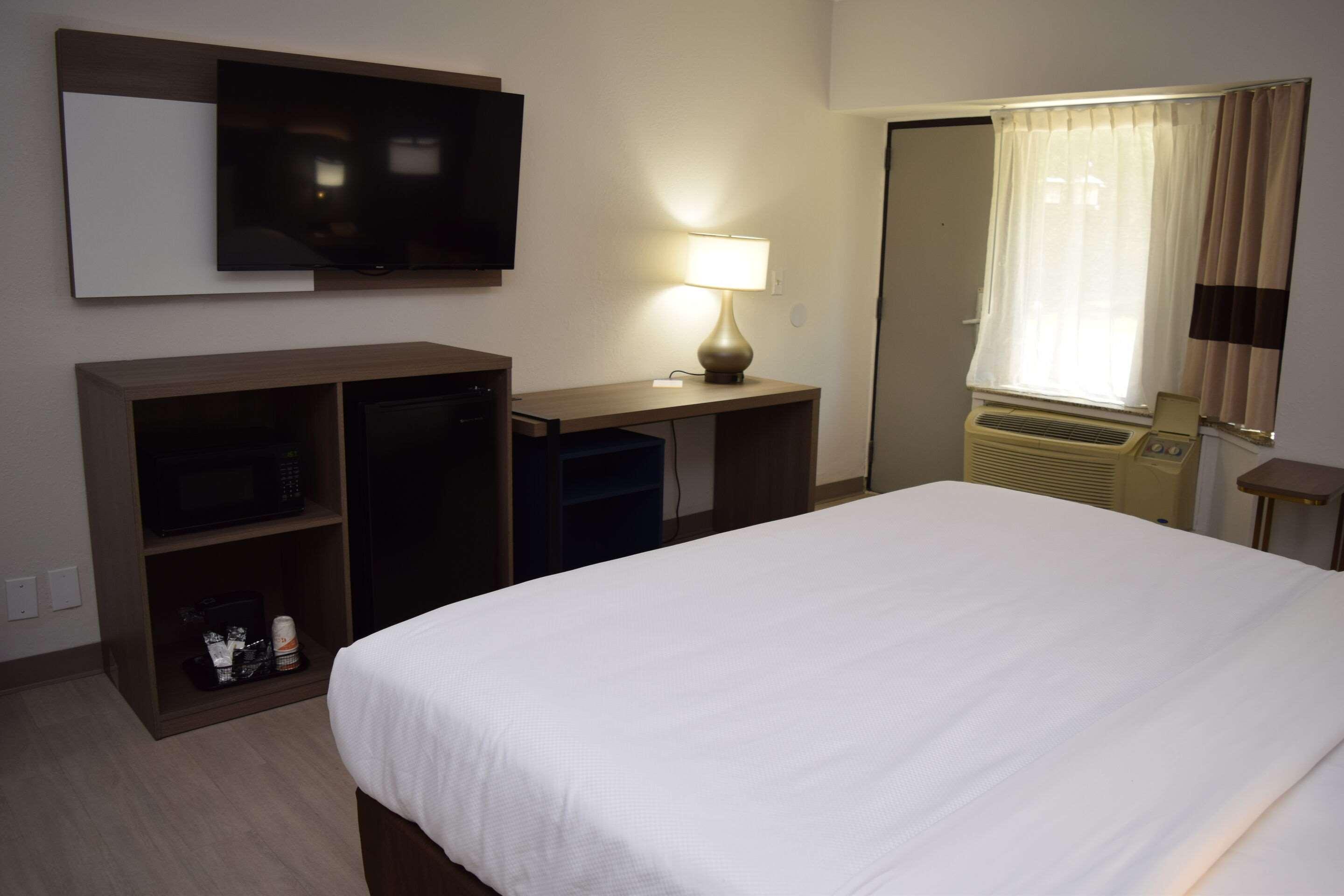 Double King Bed Non Smoking