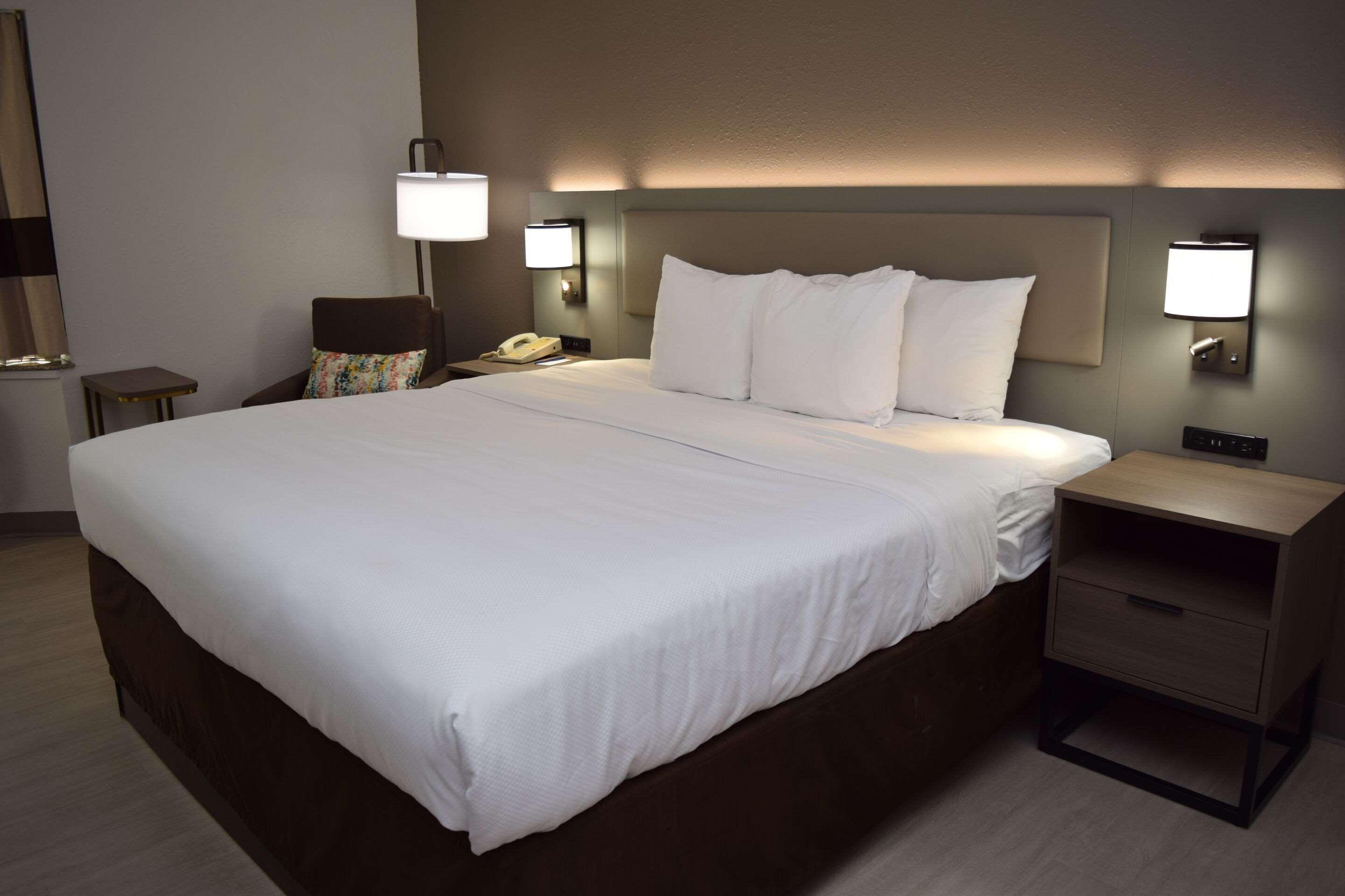 Double King Bed Non Smoking