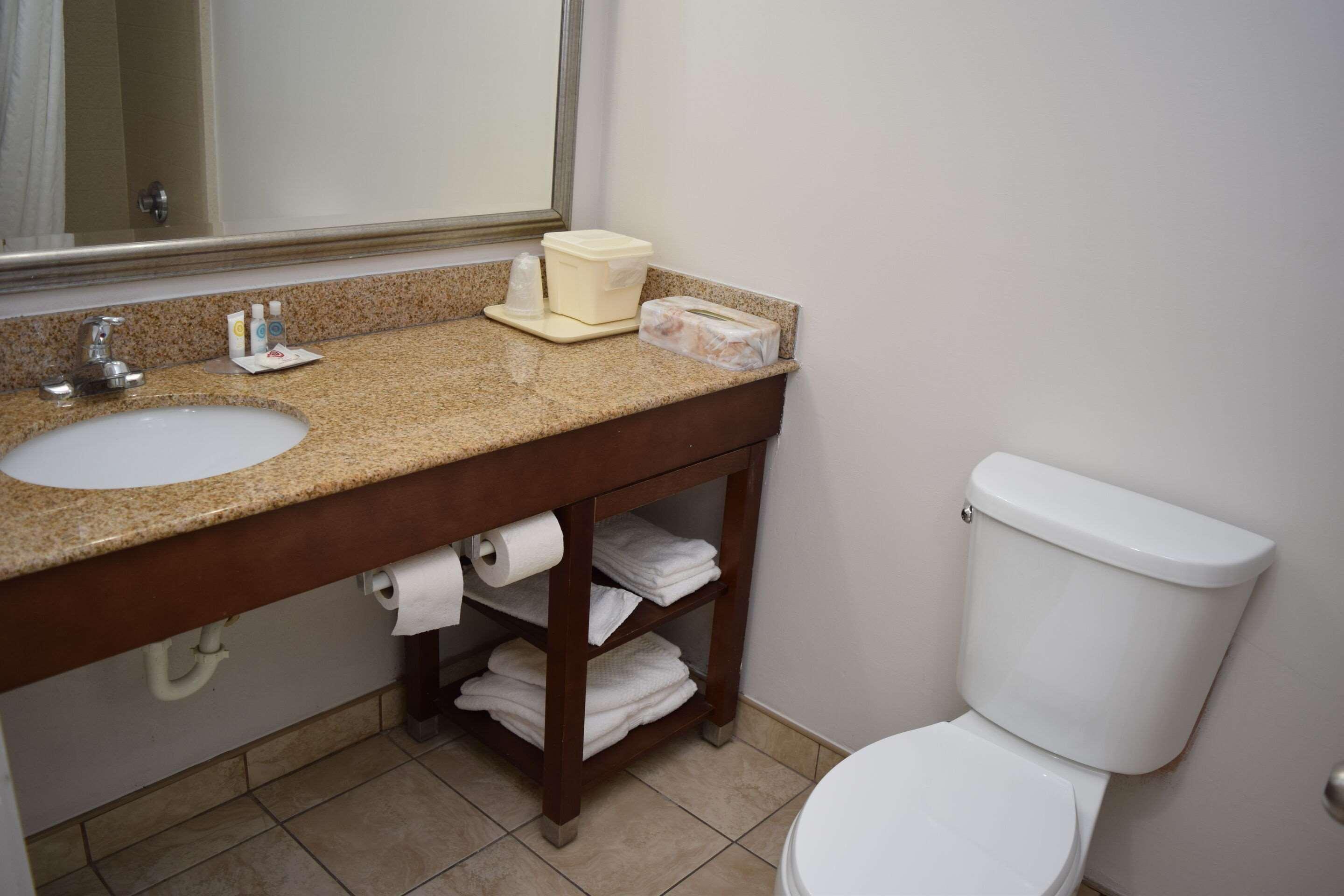 Quadruple Two Queen Beds Non Smoking