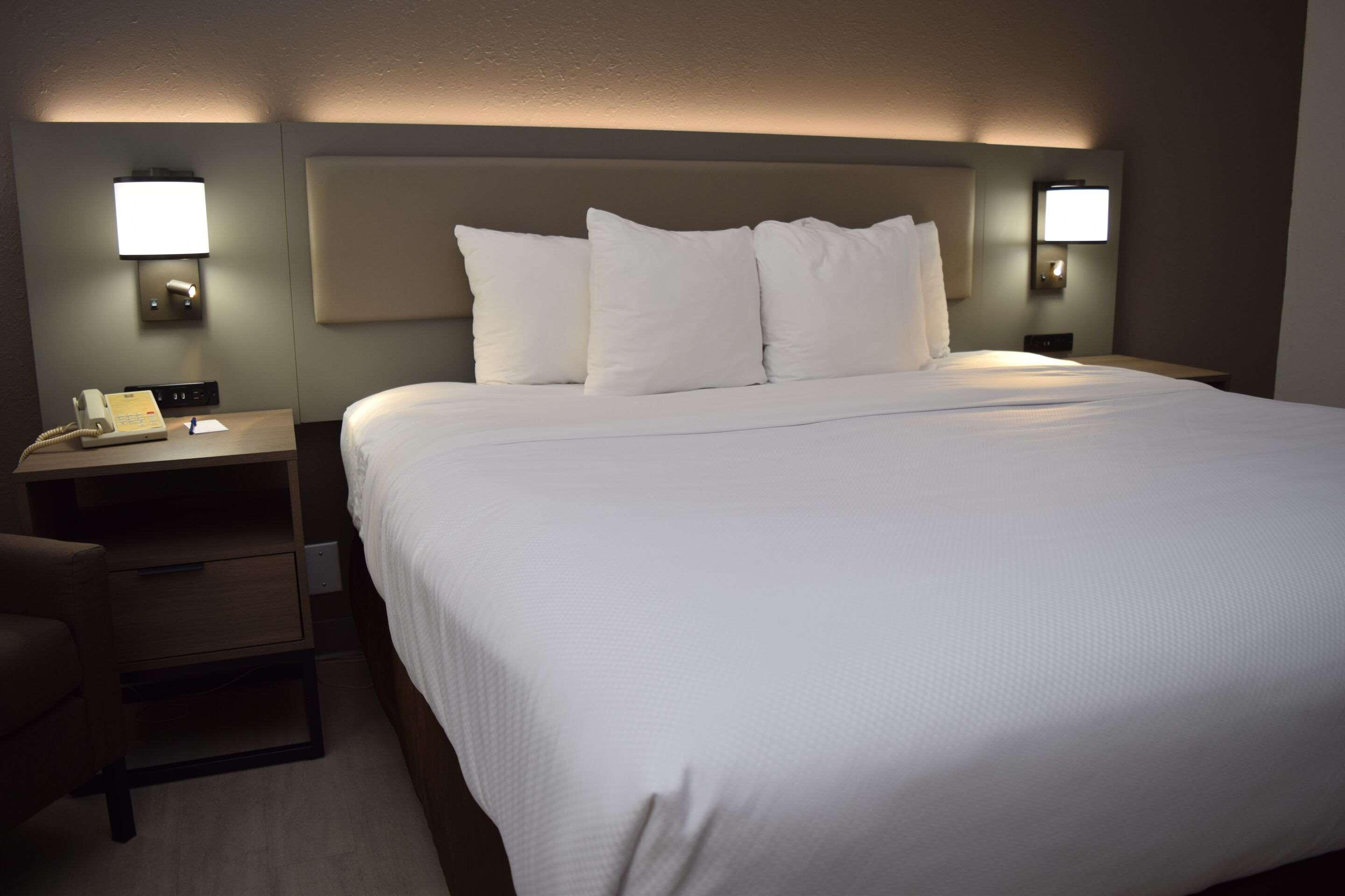 Double King Bed Non Smoking