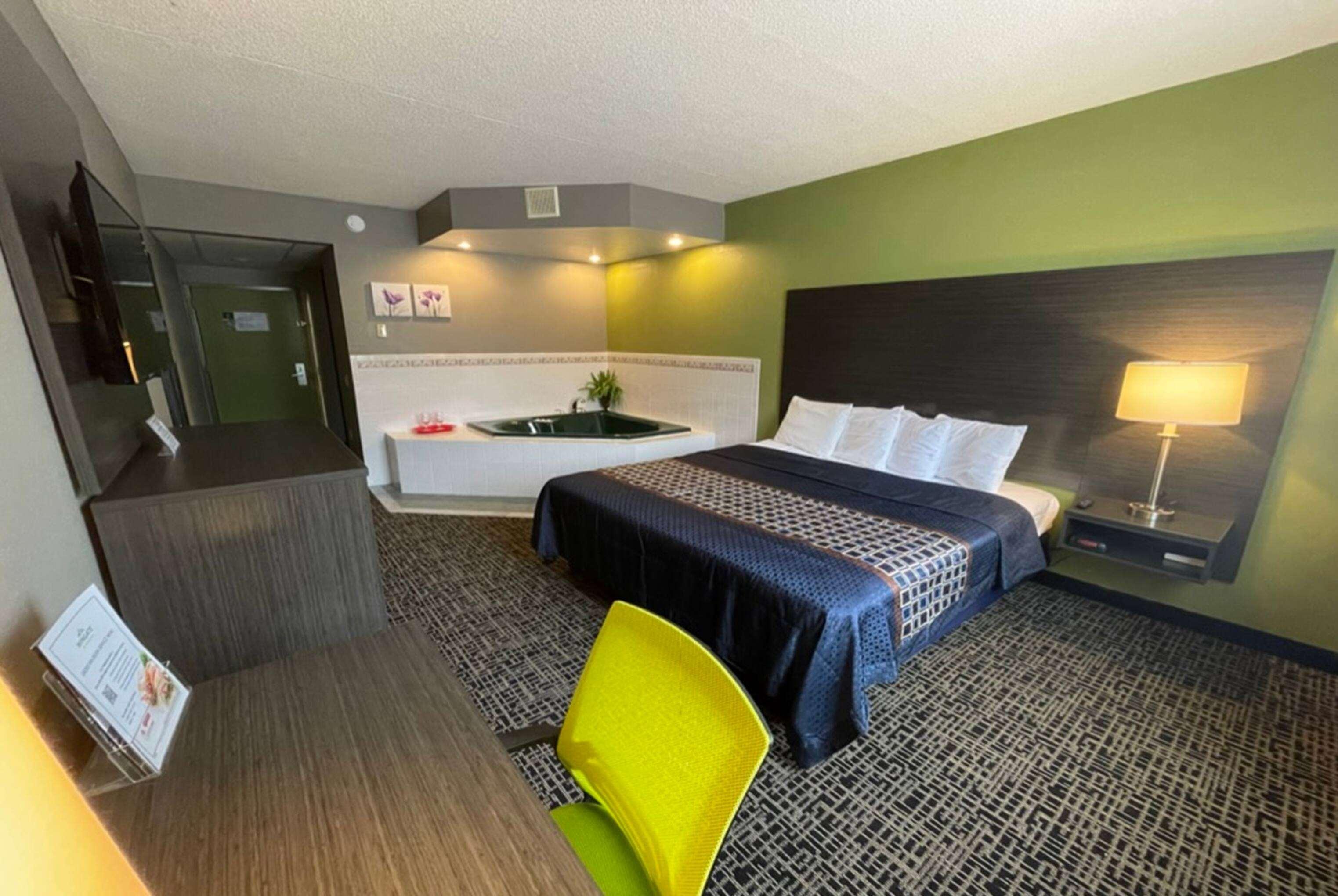 Suite Deluxe King Bed