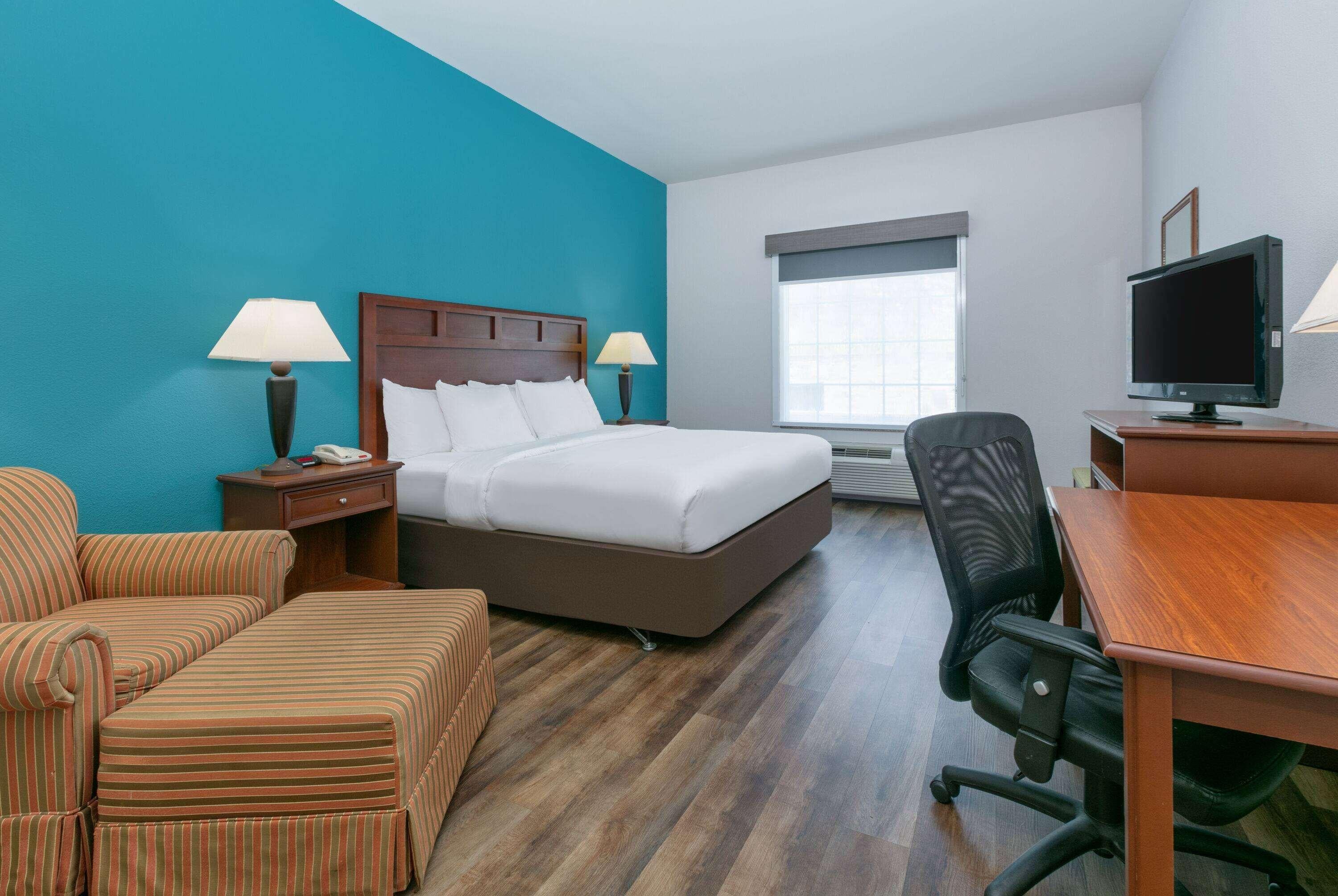 Room Accessible King Size Bed