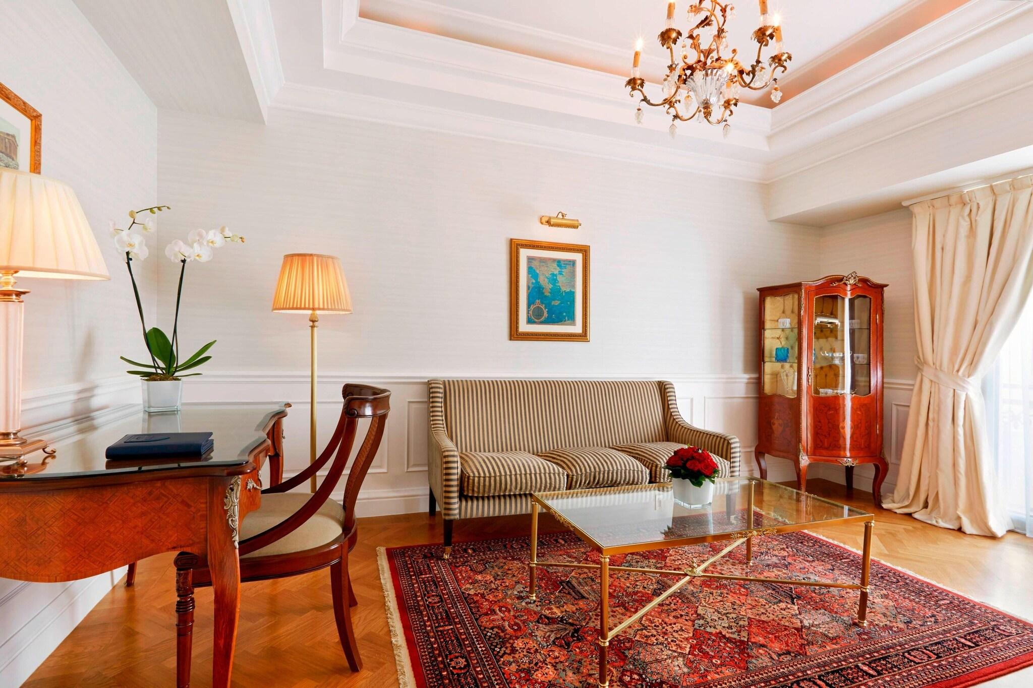 Suite Deluxe with Views