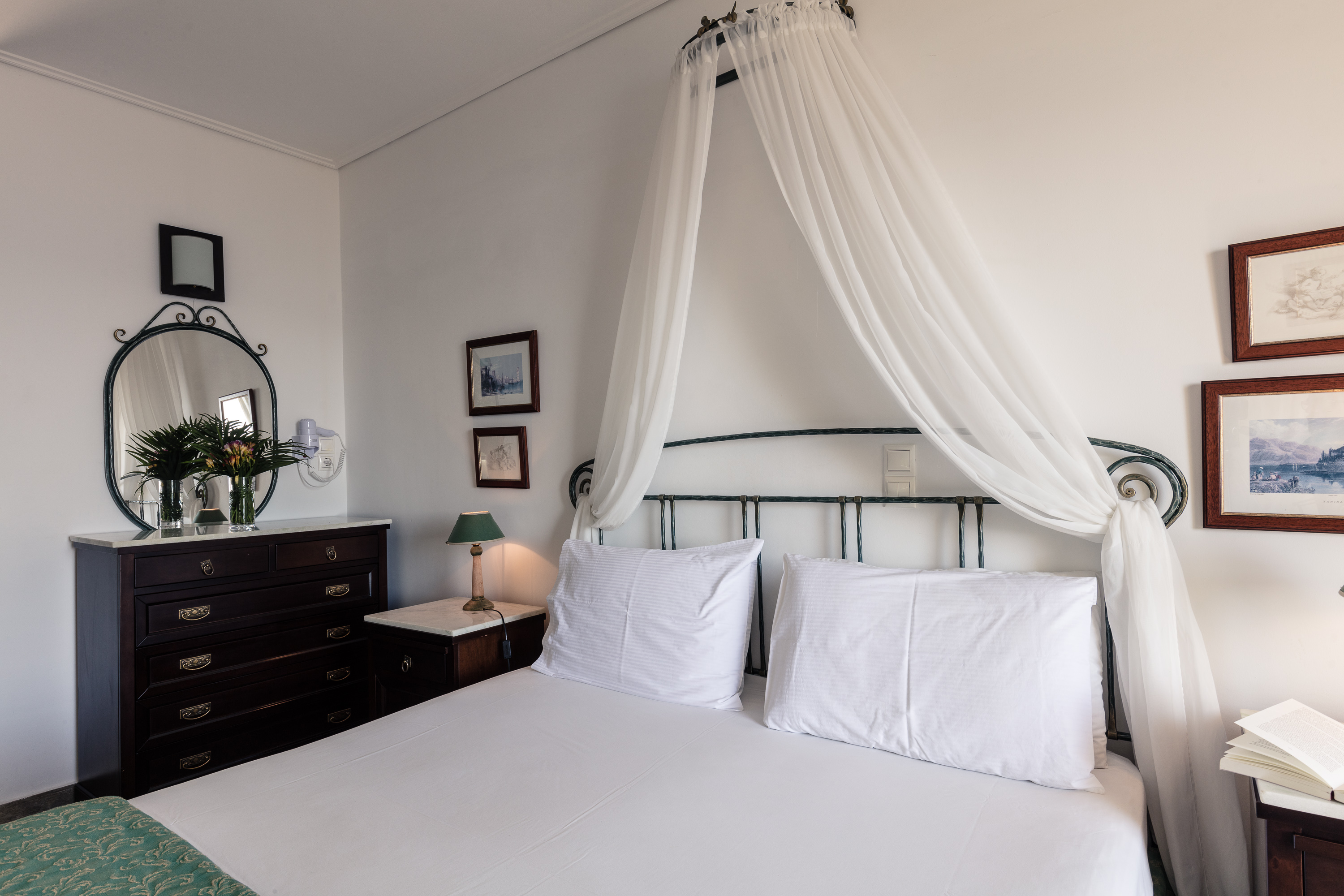 Double or Twin Standard