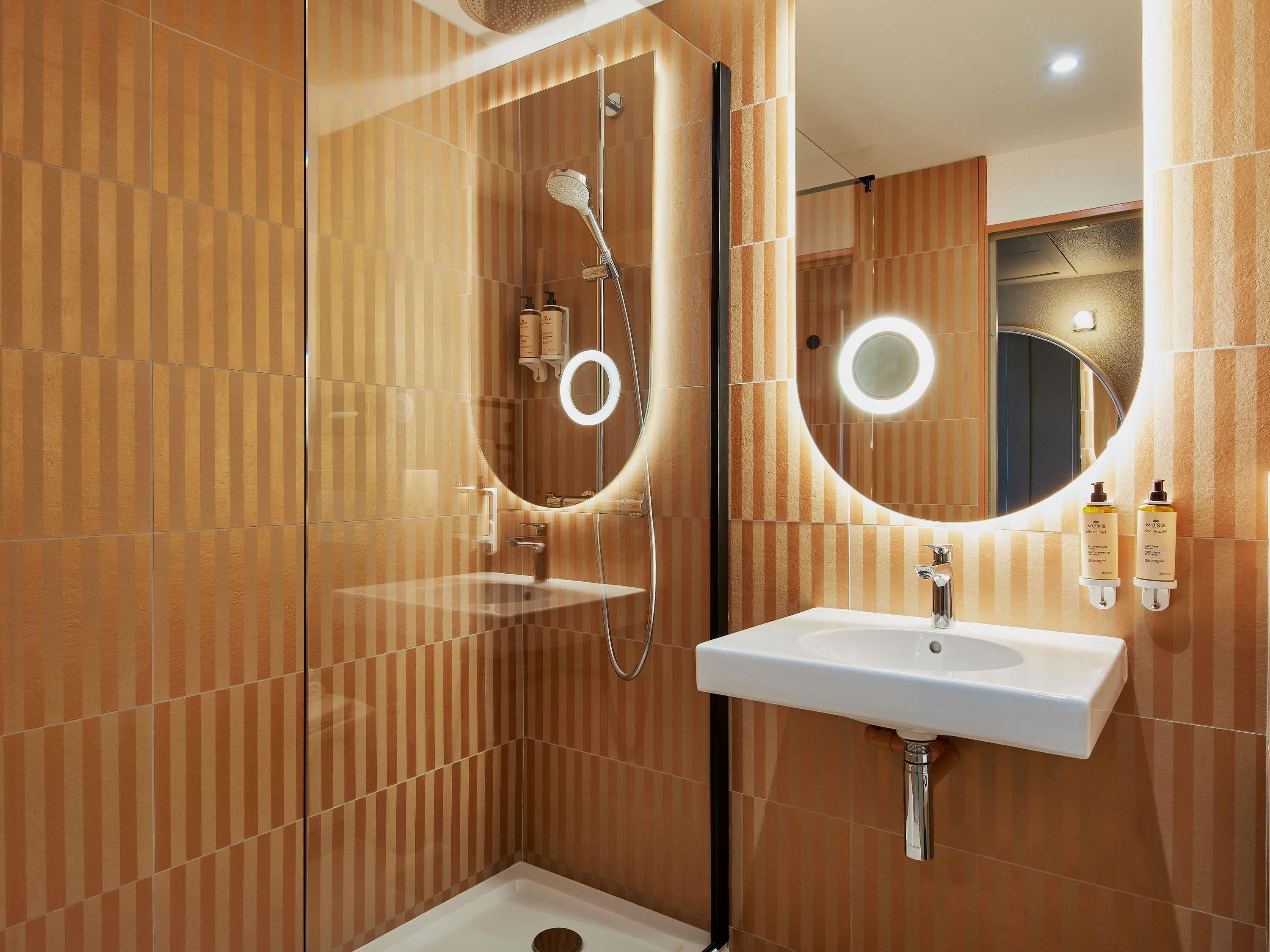 Double Classic City View