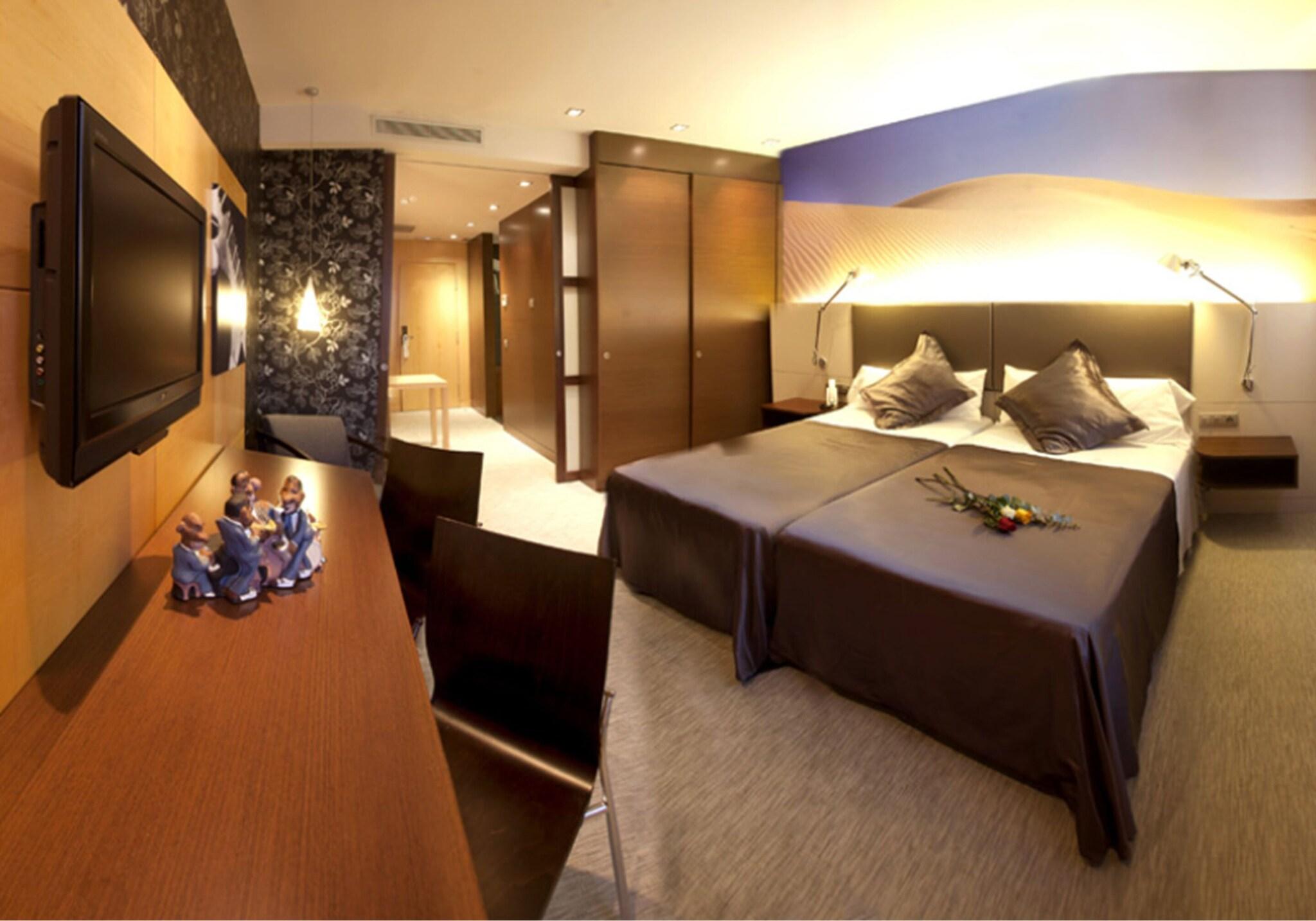 Suite Queen Size Bed