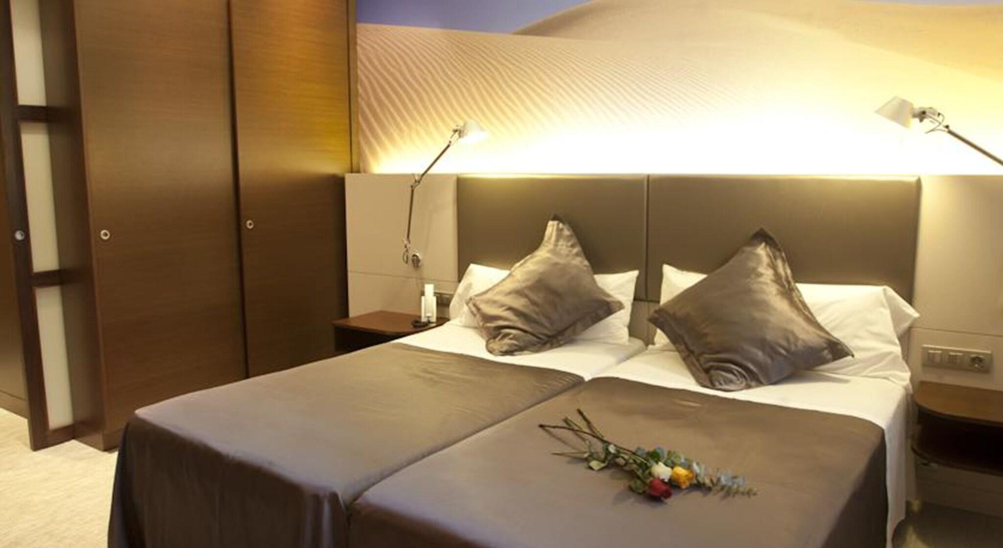 Suite Queen Size Bed