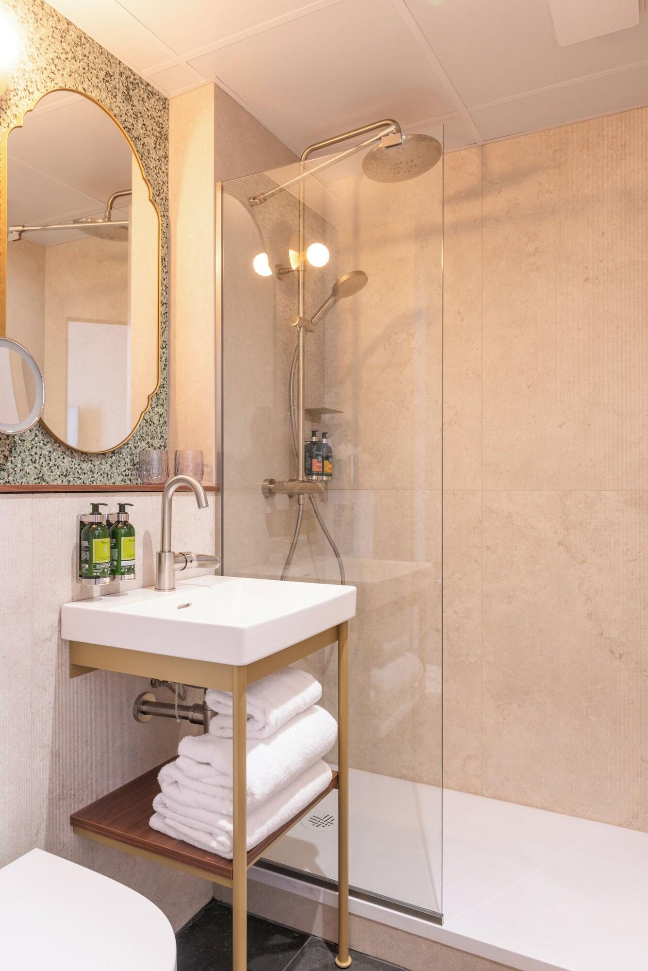 Family Room with Double Bed