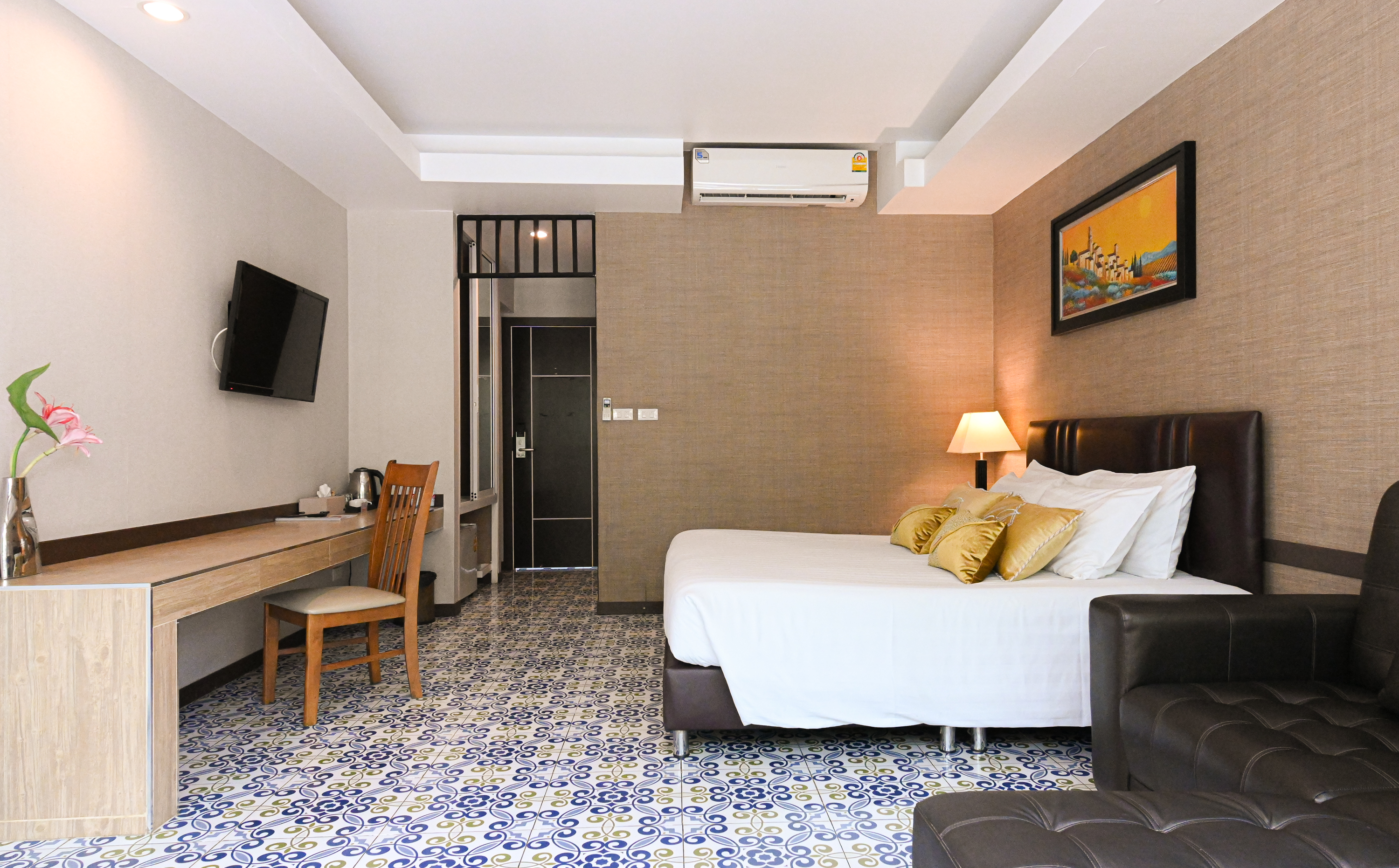 Double or Twin Deluxe