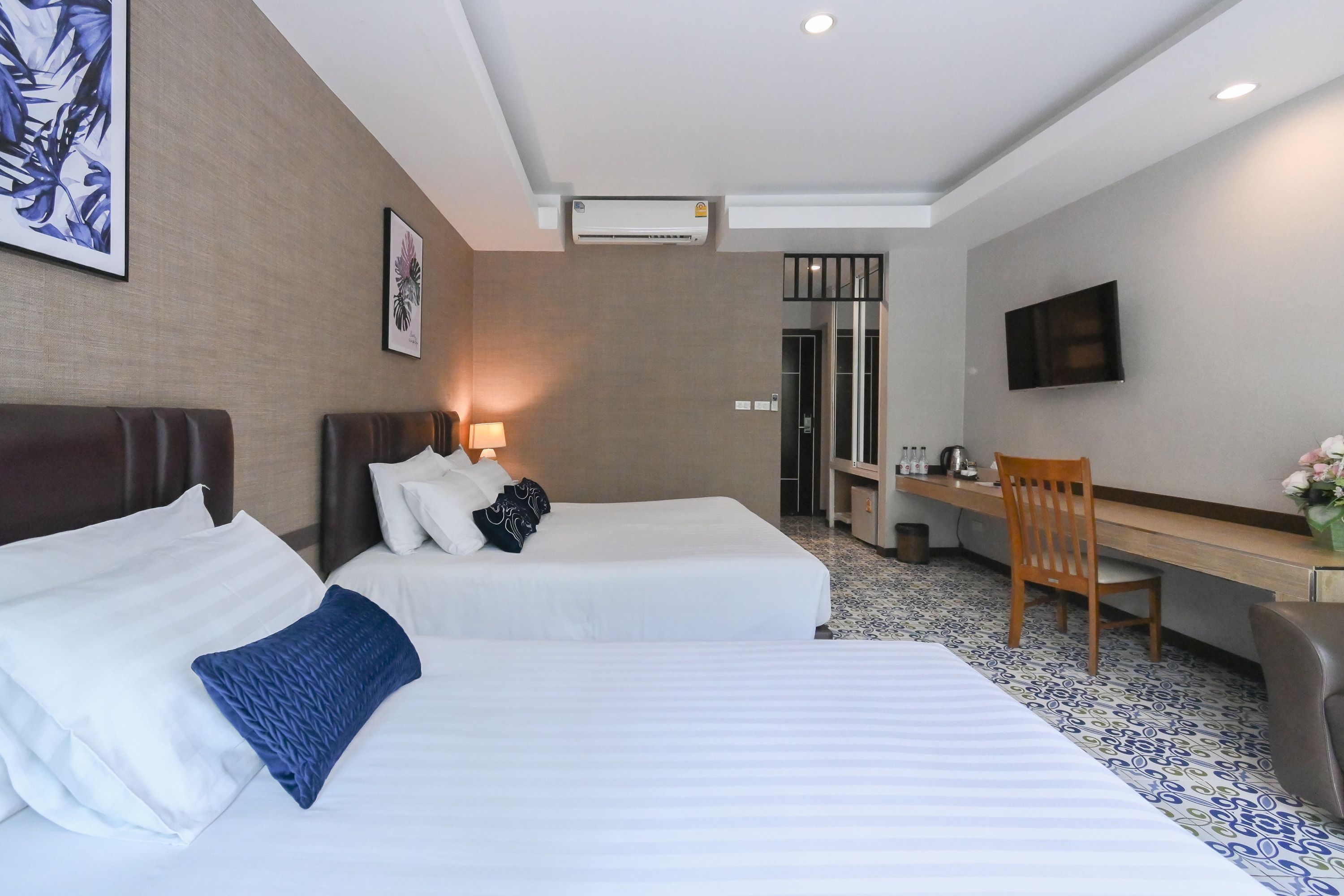 Triple Deluxe Pool View