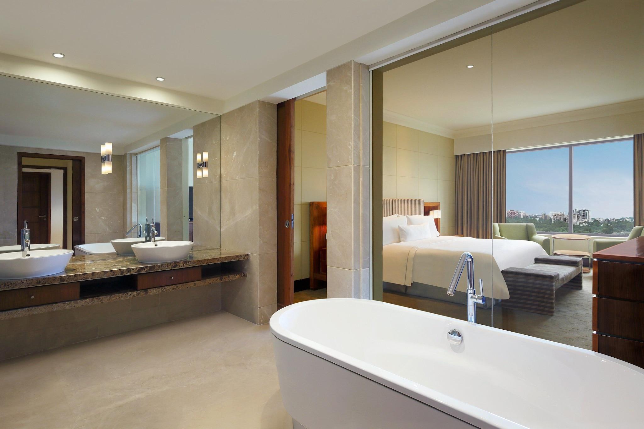 Suite Executive King Bed