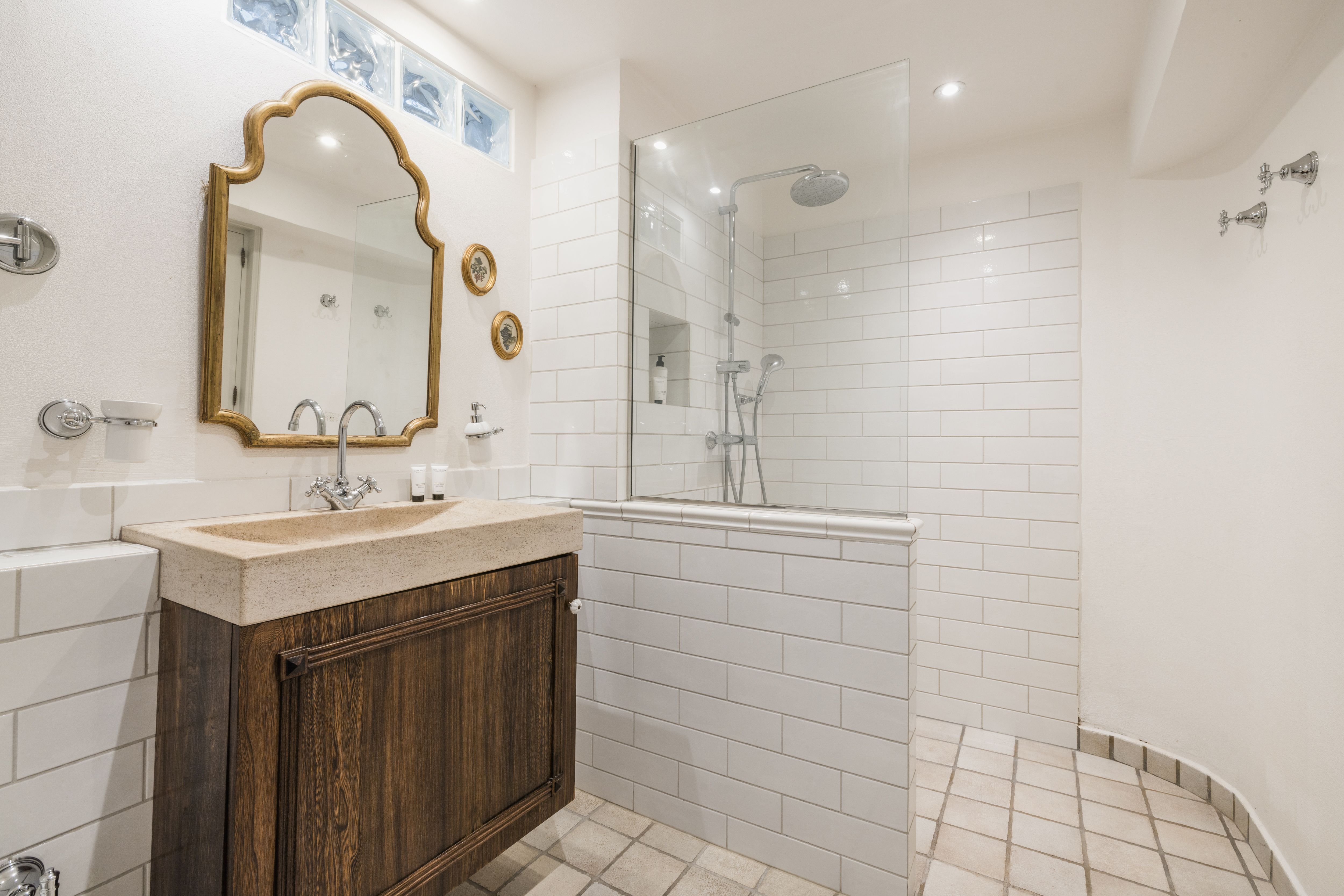 Junior Suite One Bedroom with Air Conditioning