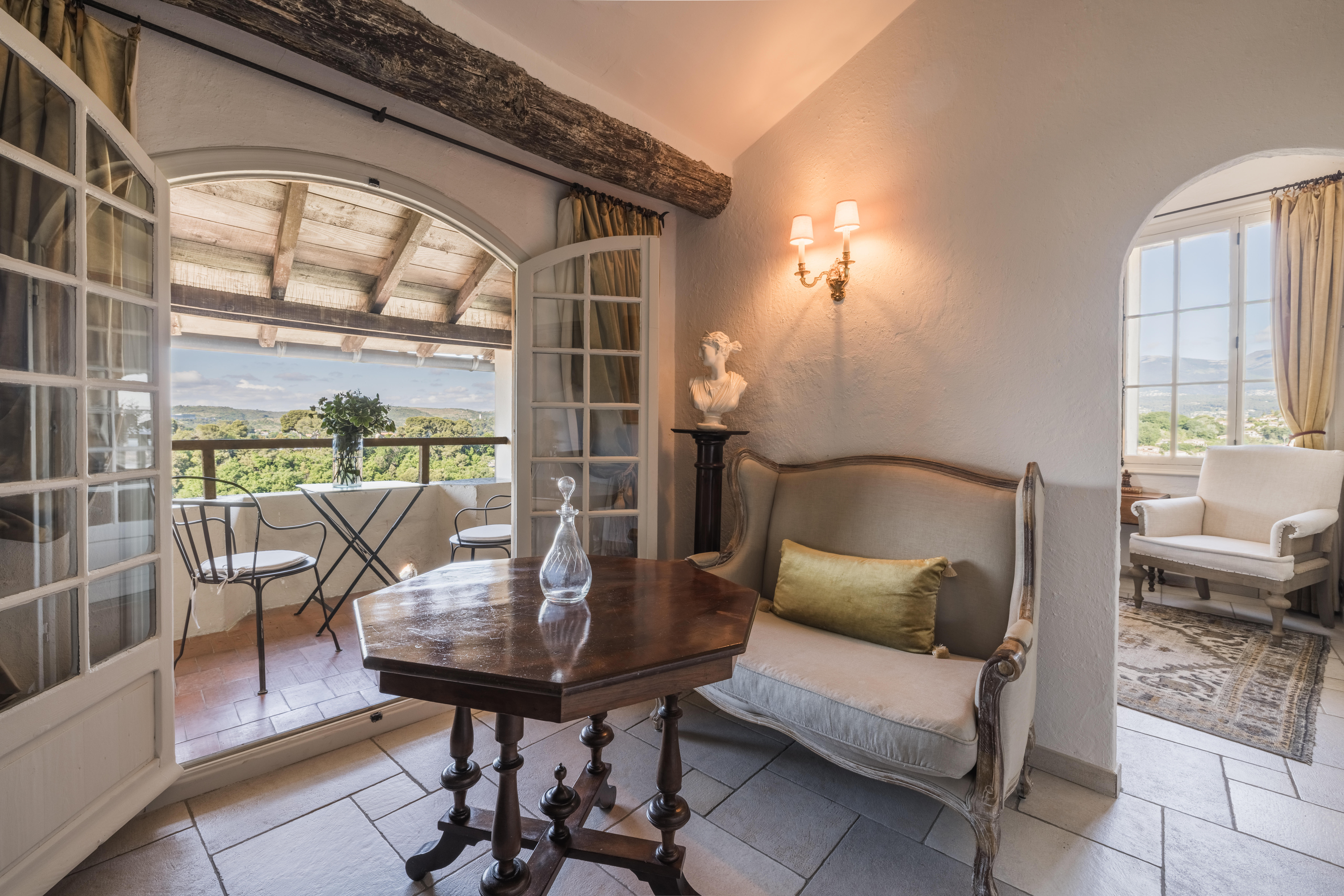 Junior Suite One Bedroom with Air Conditioning