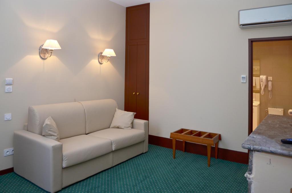 Family Room Standard