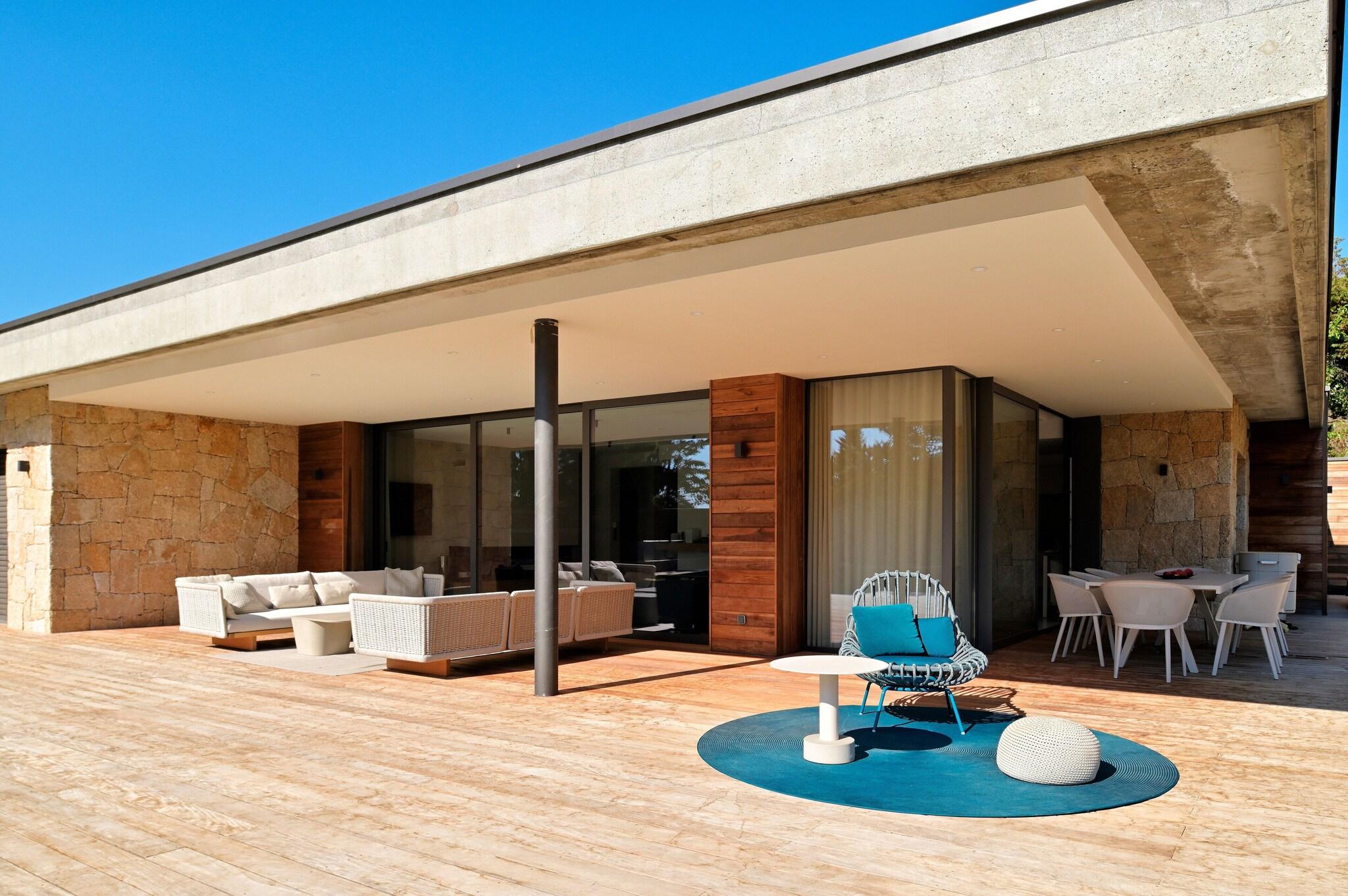 Villa Deluxe King Bed