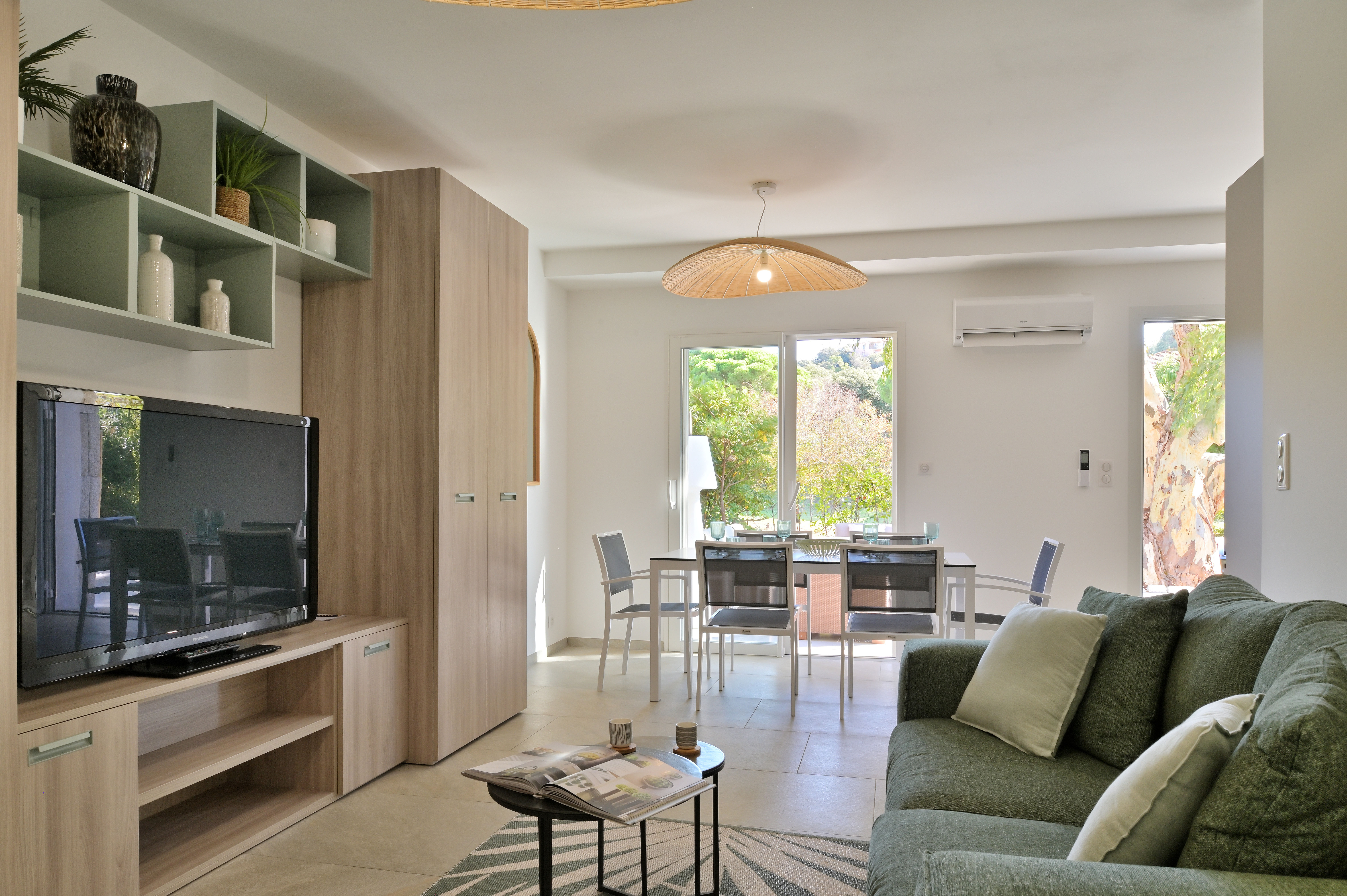 Apartment Three Bedrooms One Bathroom