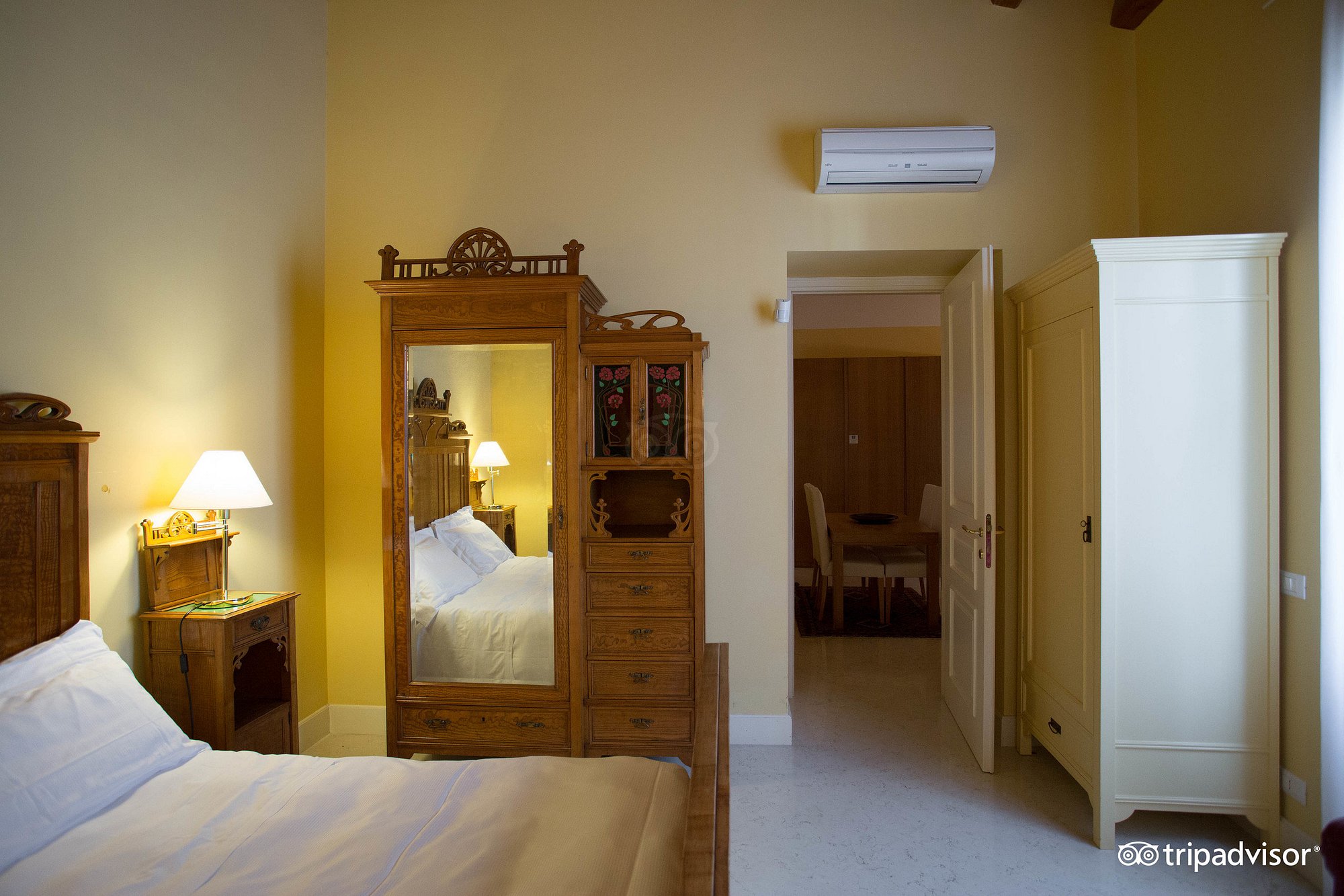 Suite with Kitchenette