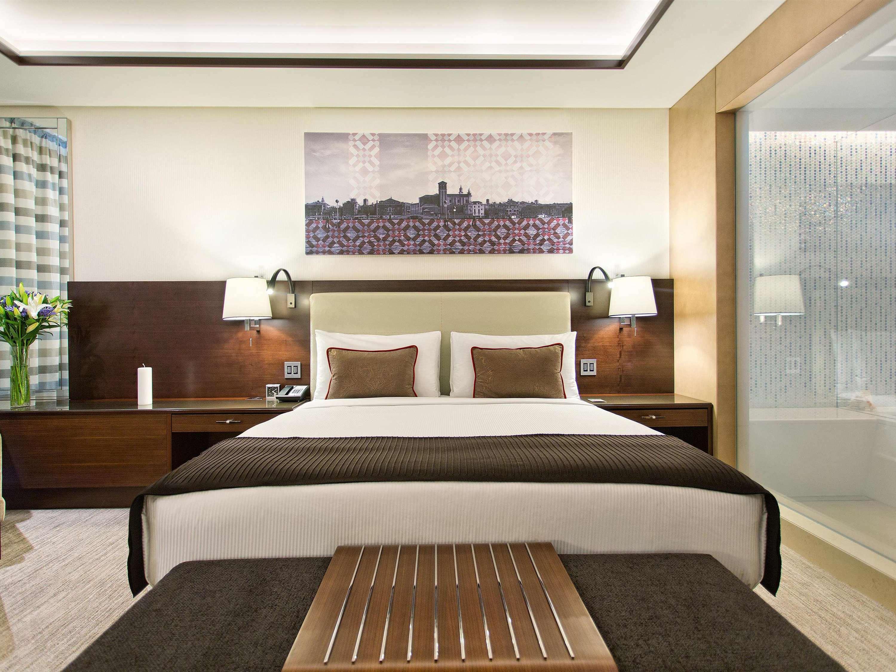 Room Deluxe City View