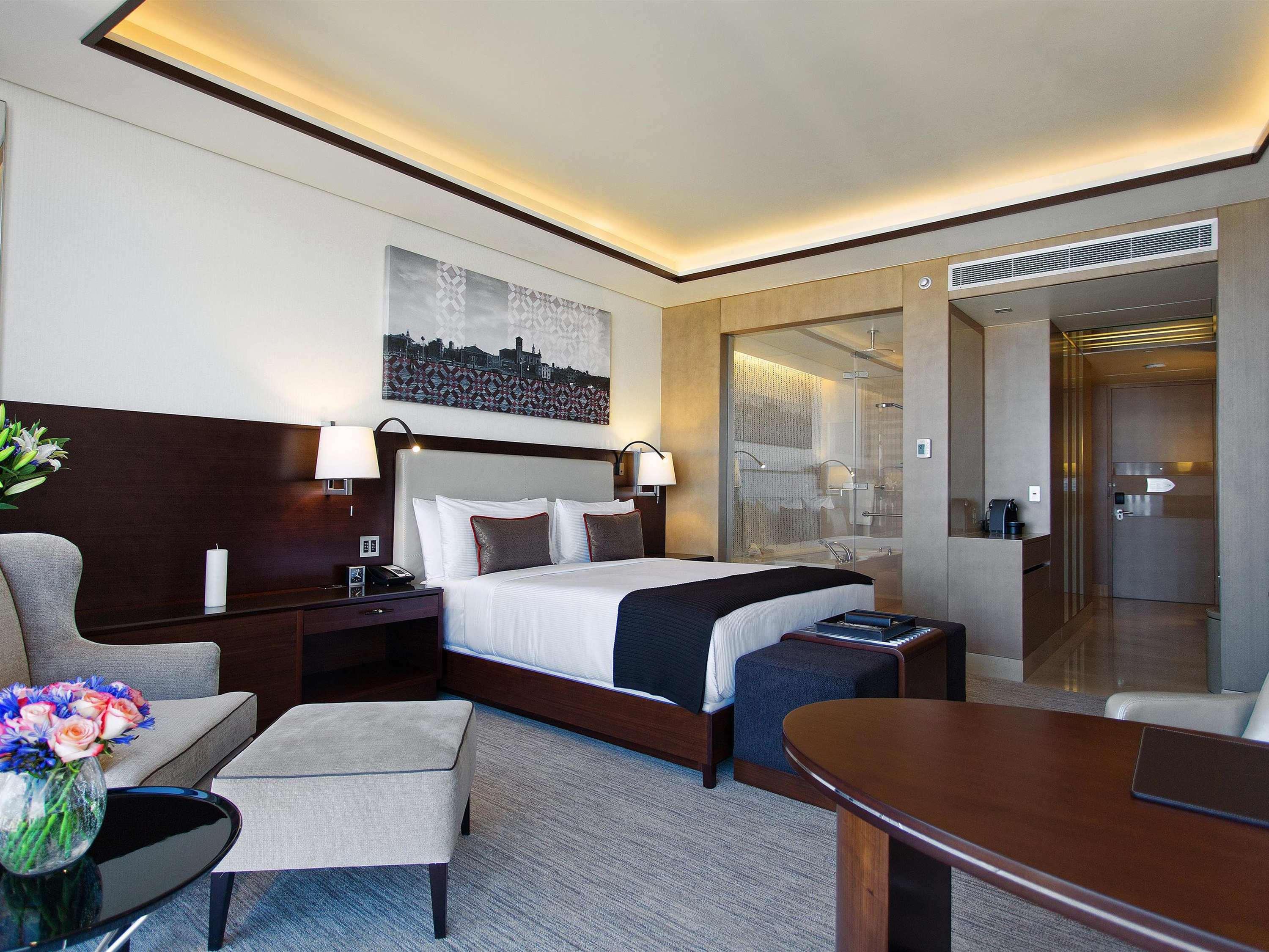 Room Deluxe City View