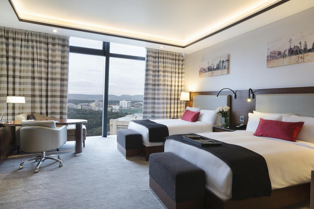 Triple Deluxe City View