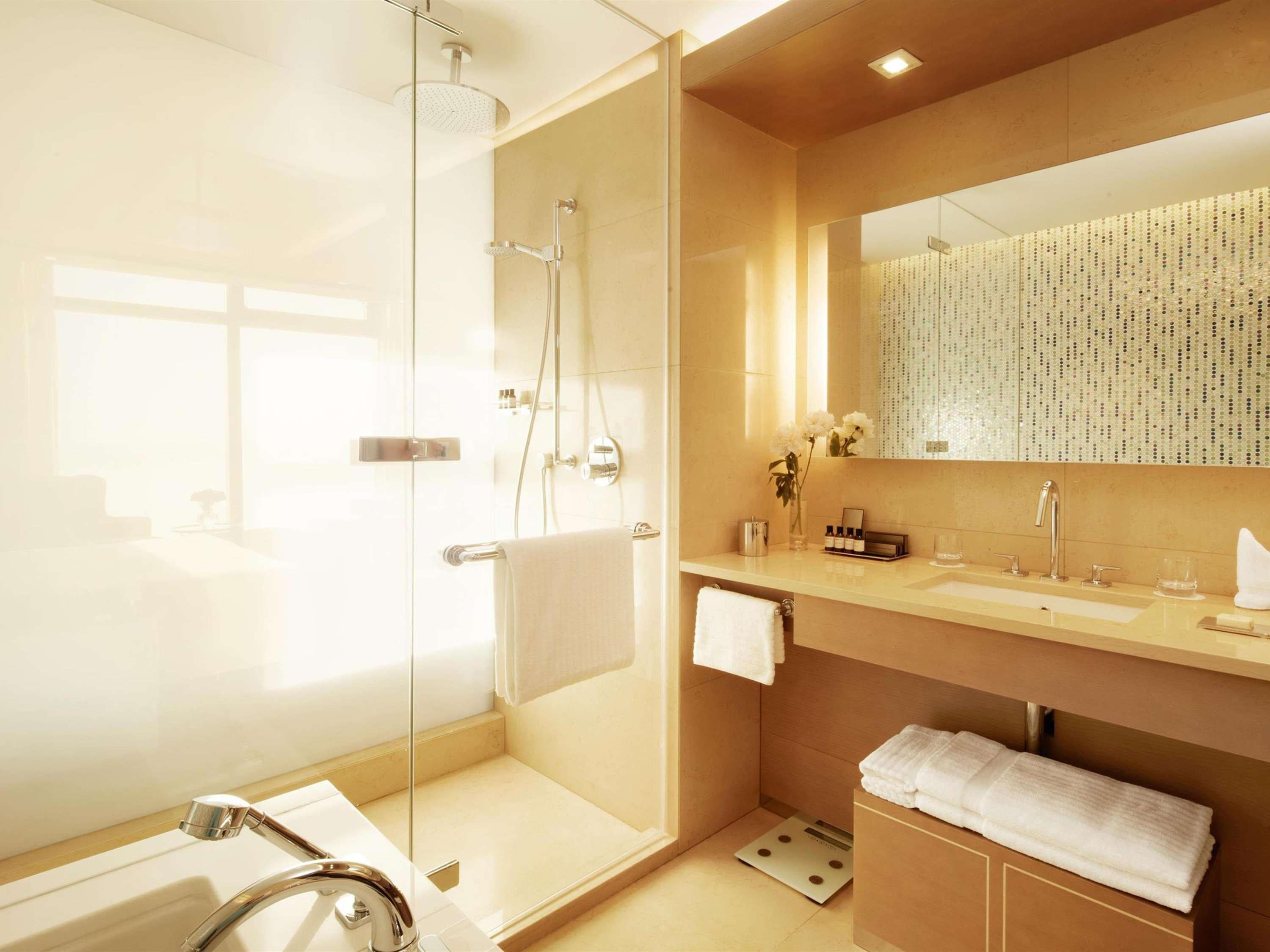 Room Deluxe City View