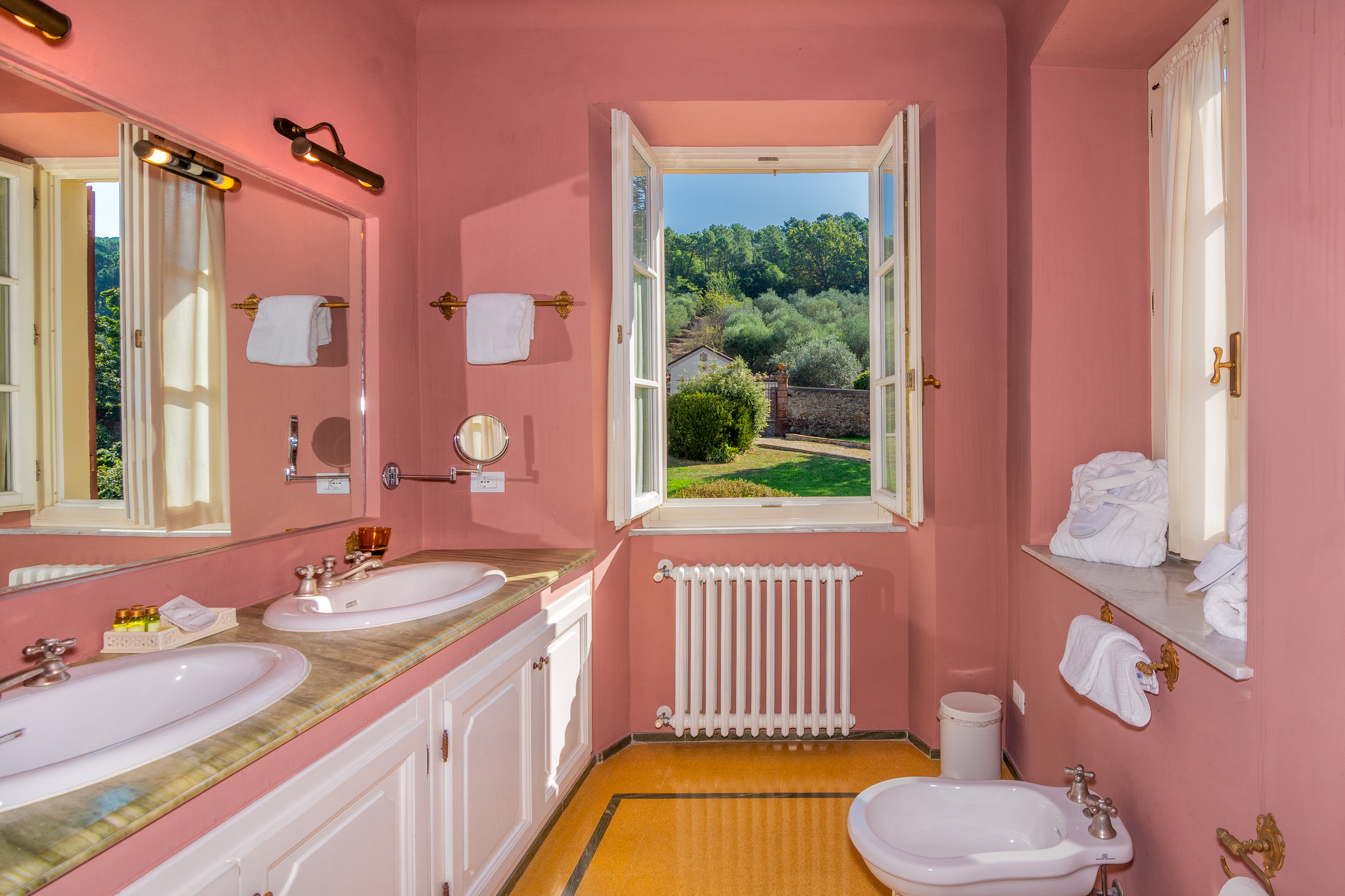 Double or Twin Deluxe