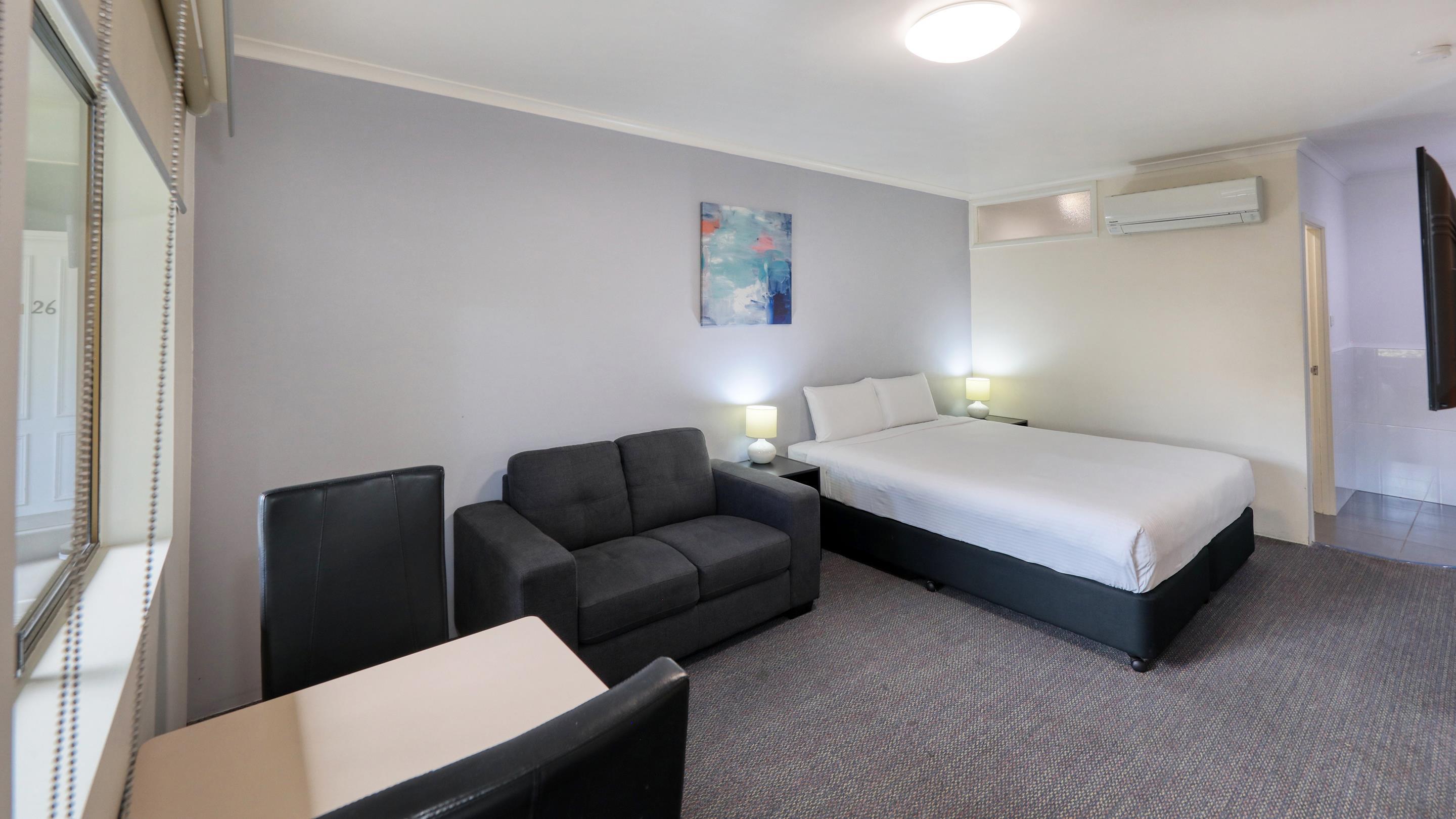 Double King Bed Non Smoking