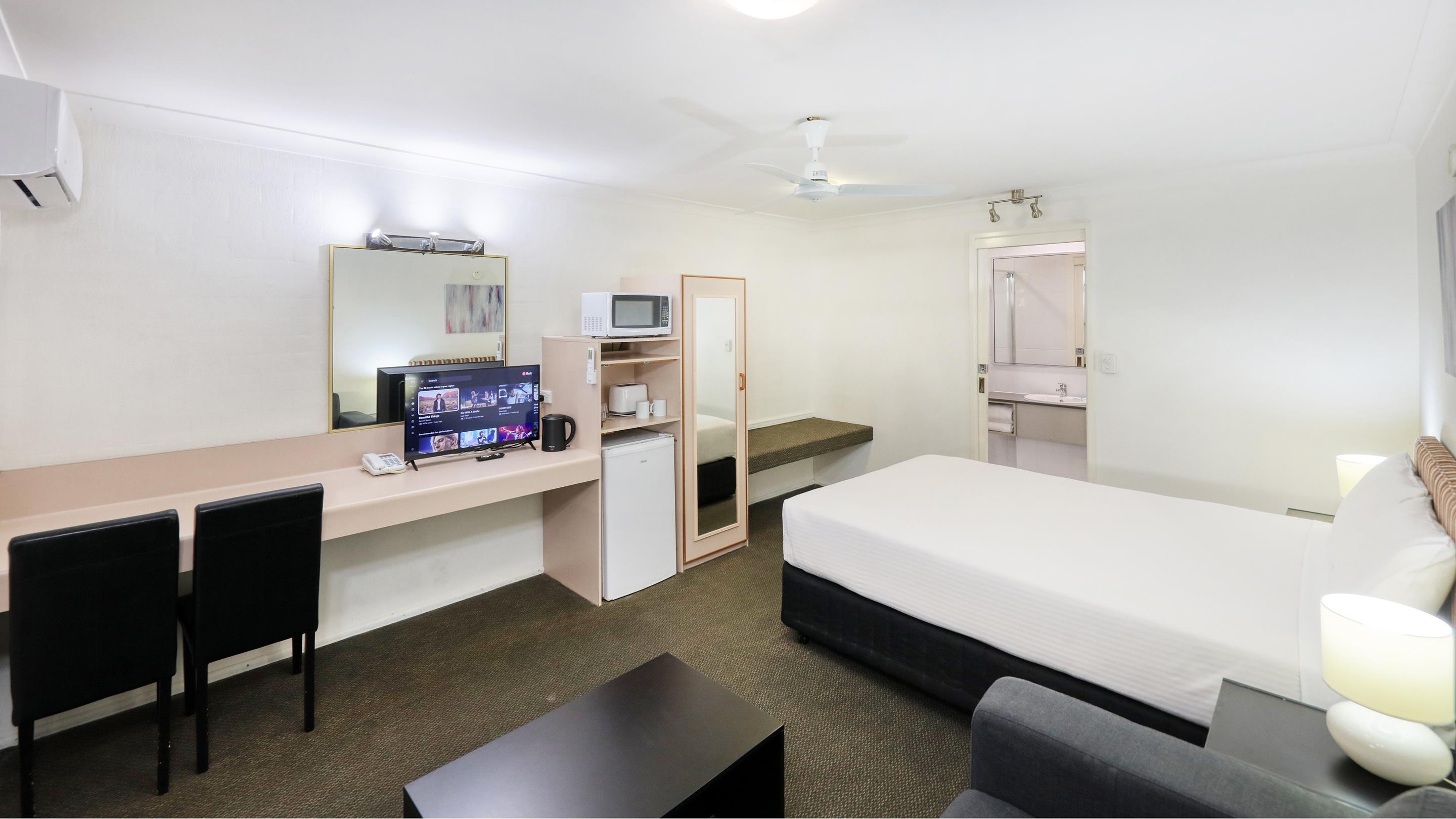 Double Queen Bed Non Smoking