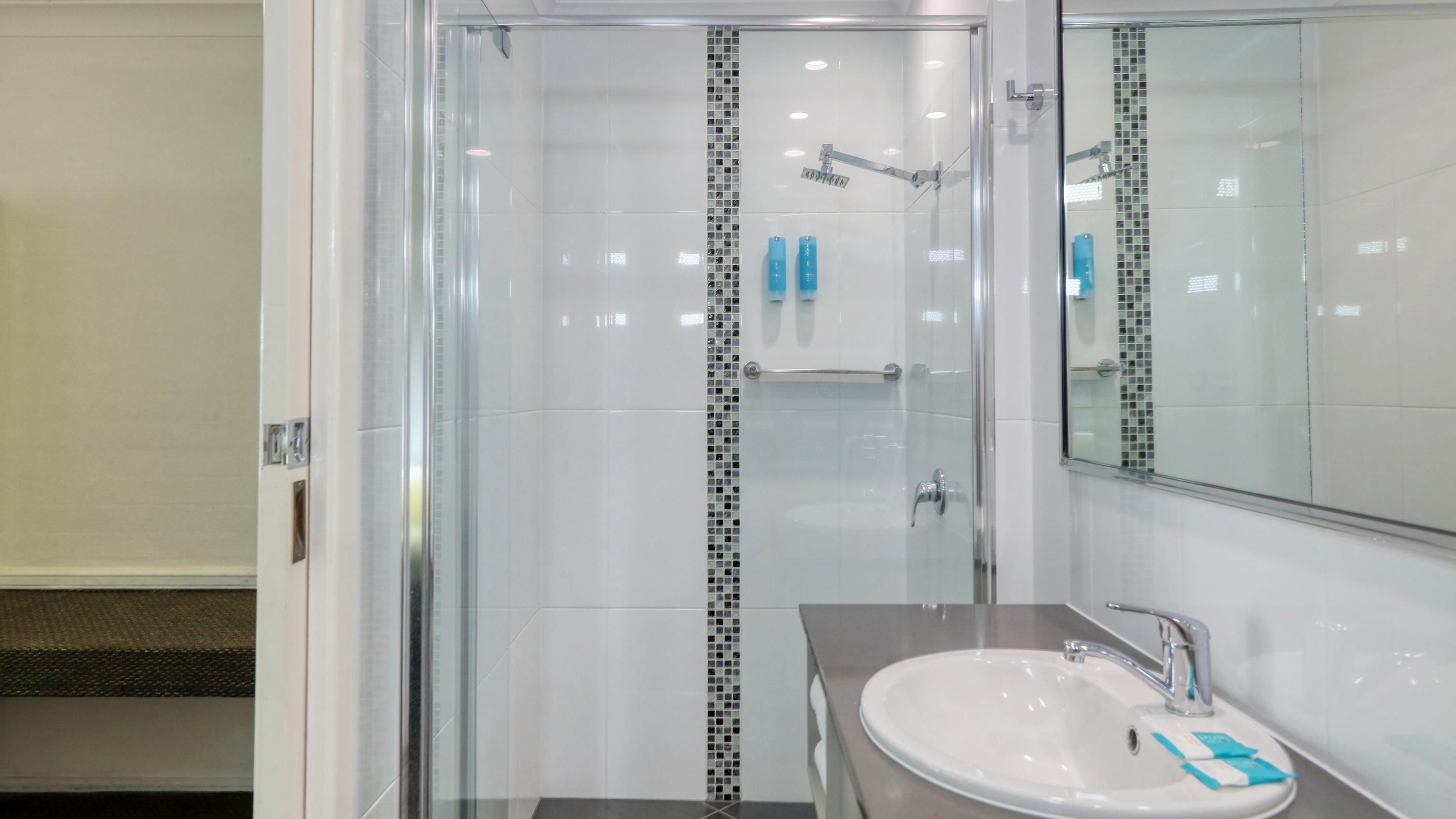 Double Queen Bed Non Smoking