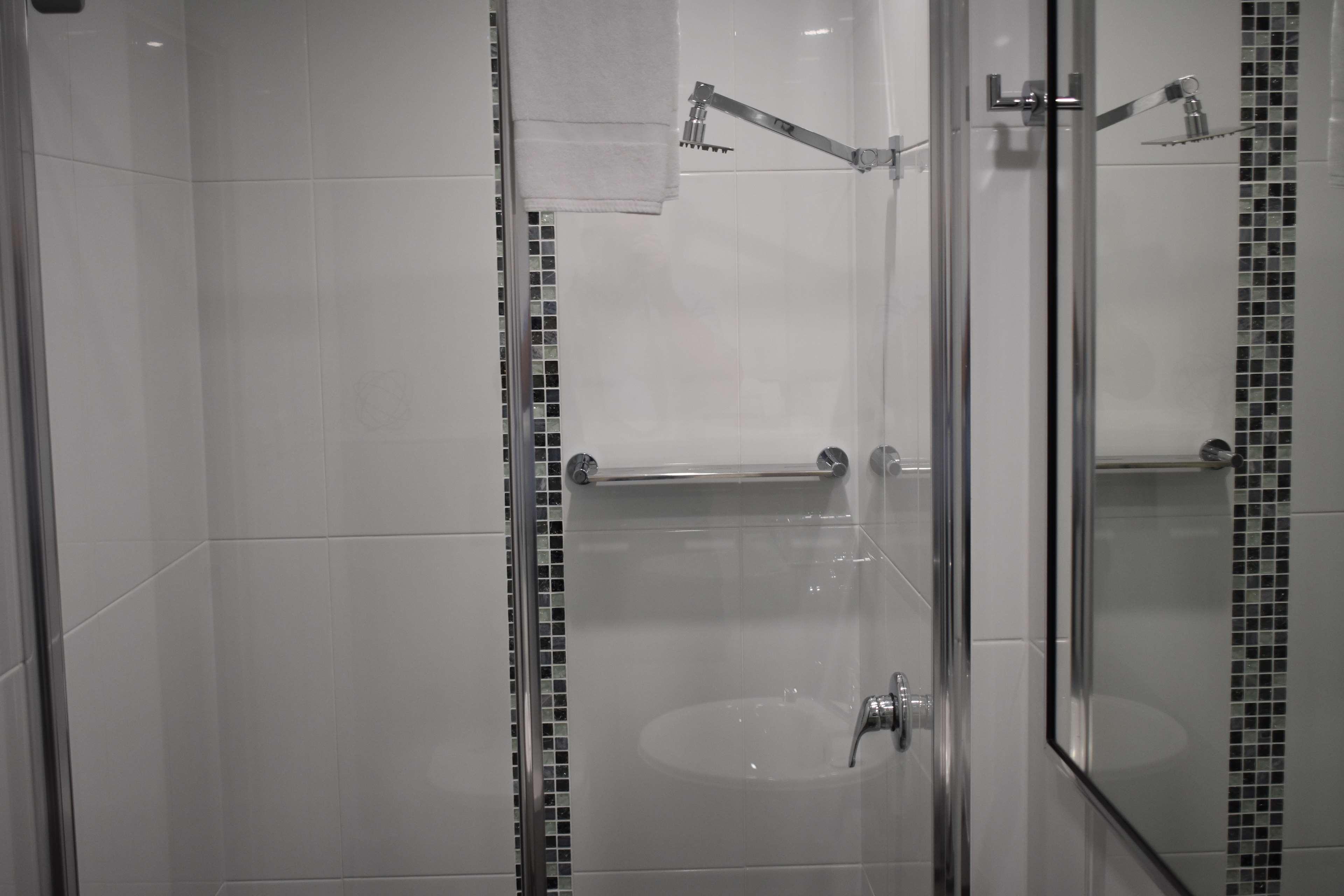 Double Queen Bed Non Smoking