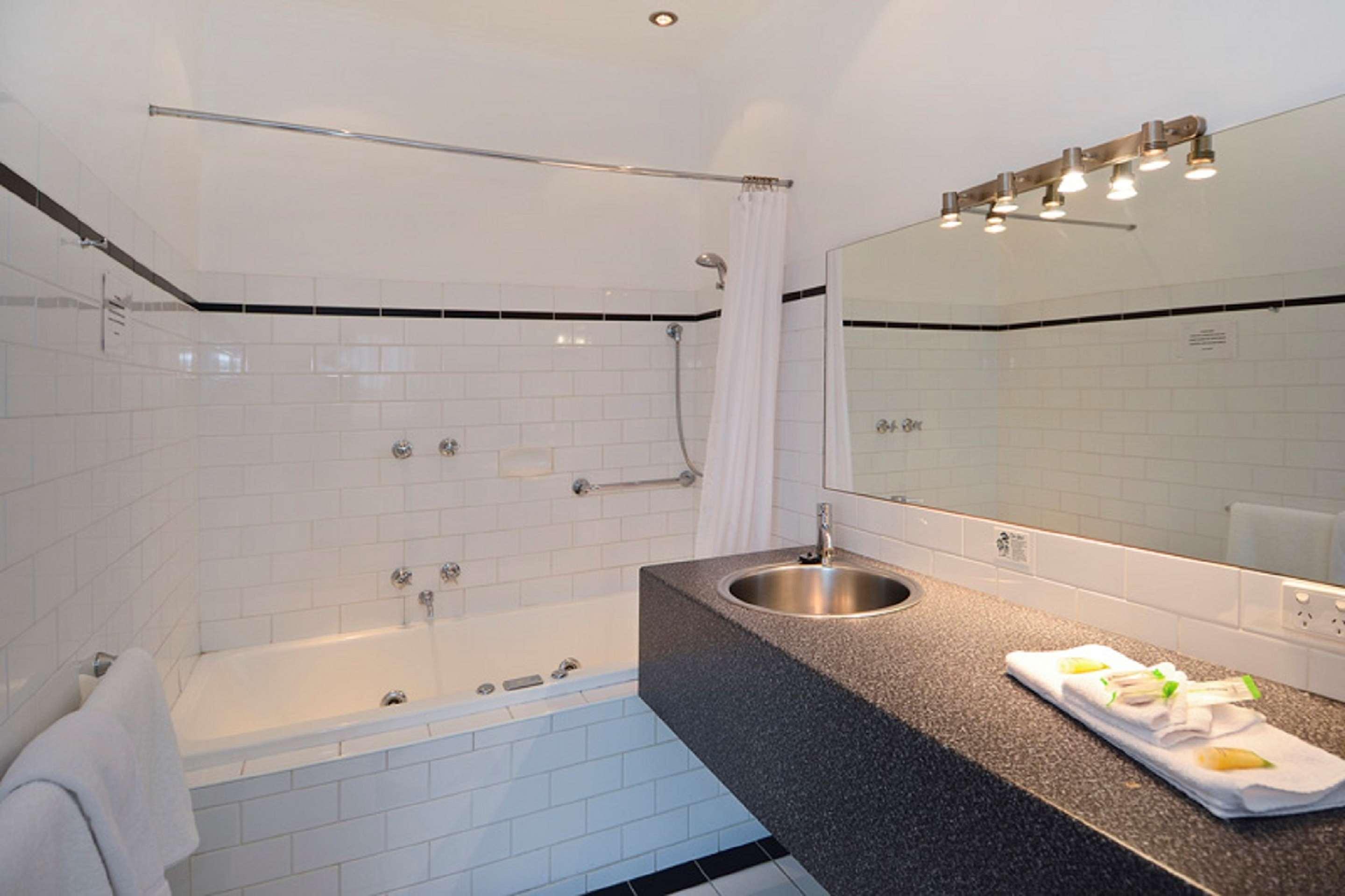 Double King Bed Non Smoking