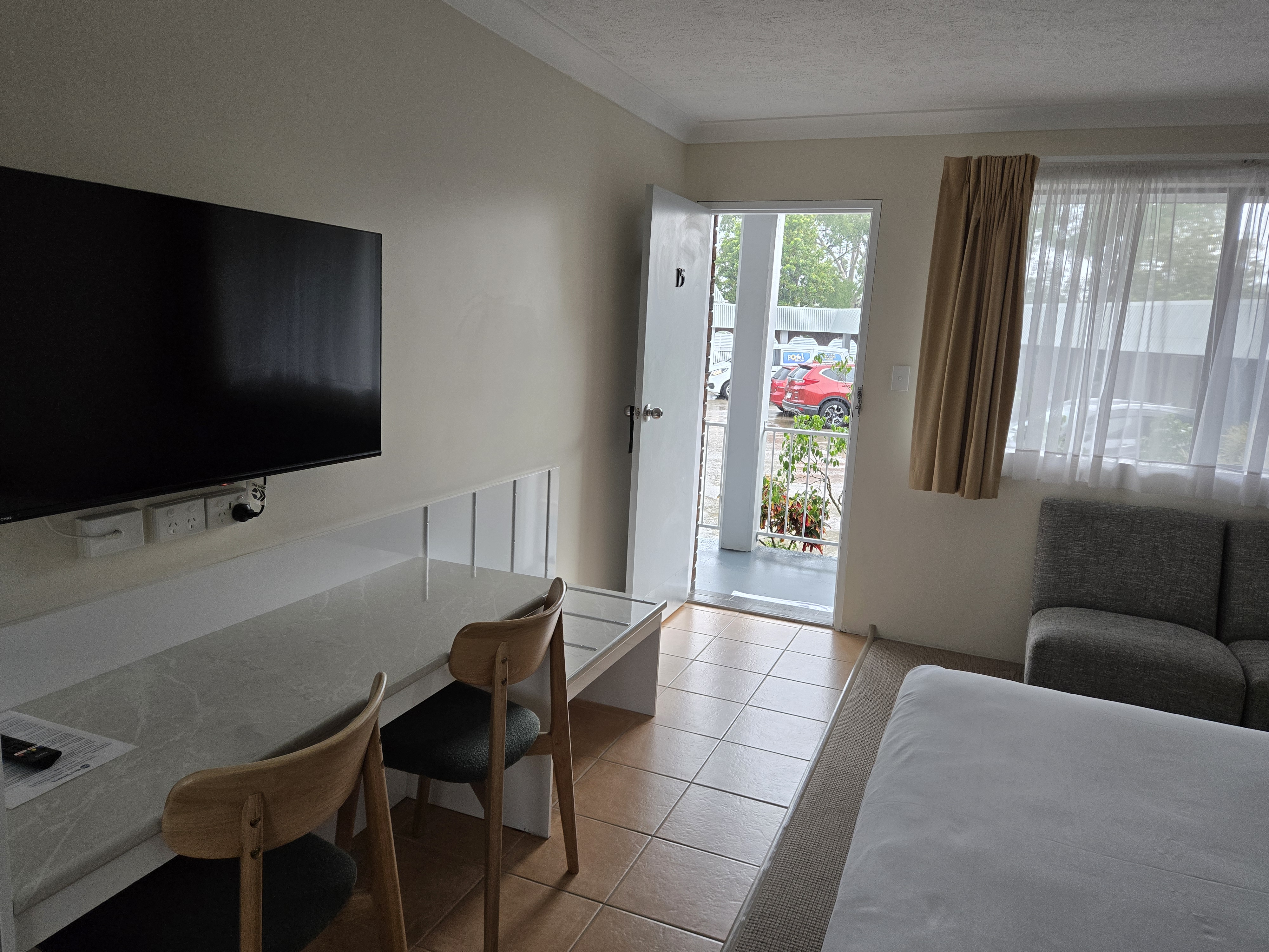 Double Queen Bed Non Smoking