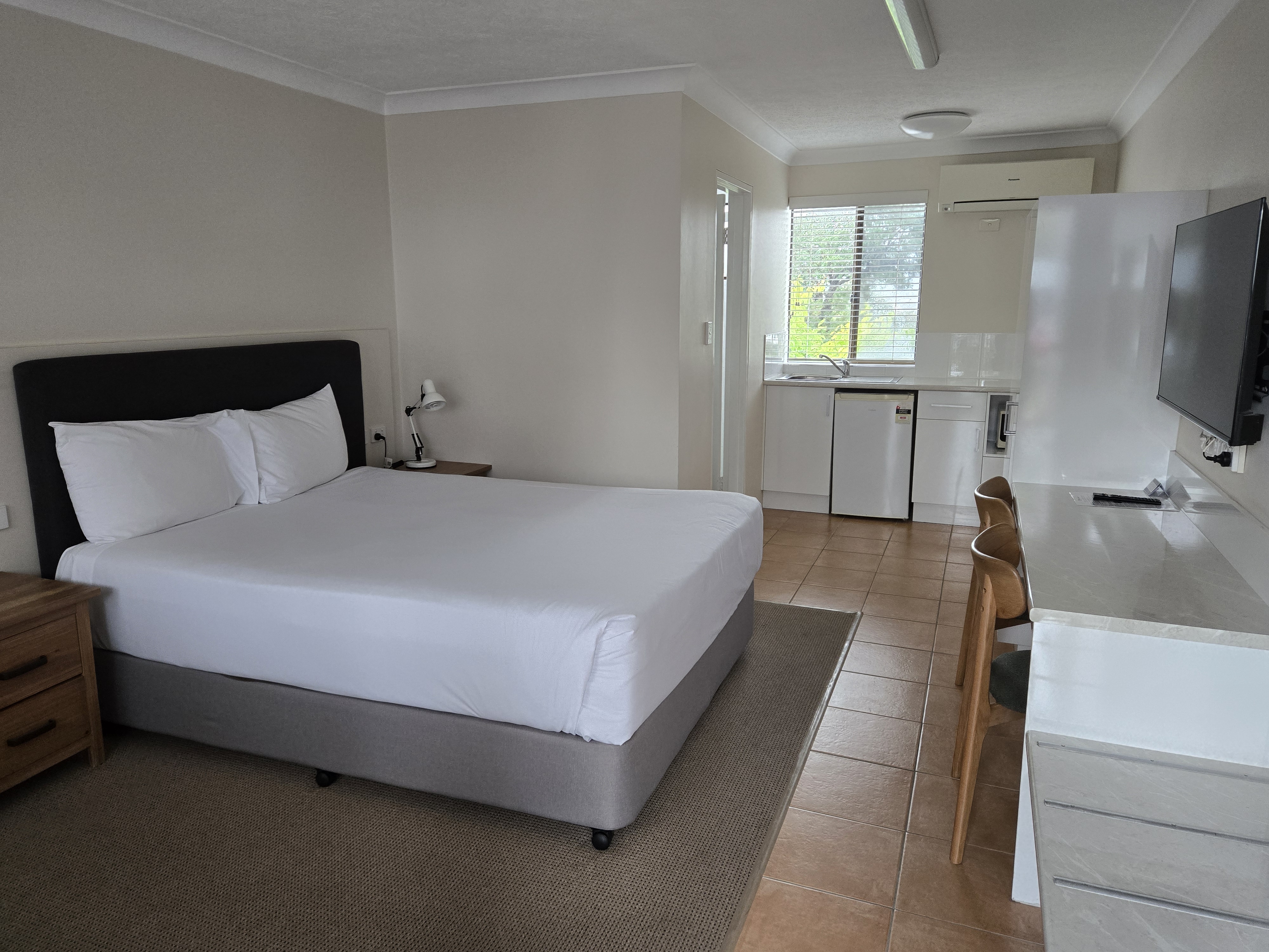 Double Queen Bed Non Smoking