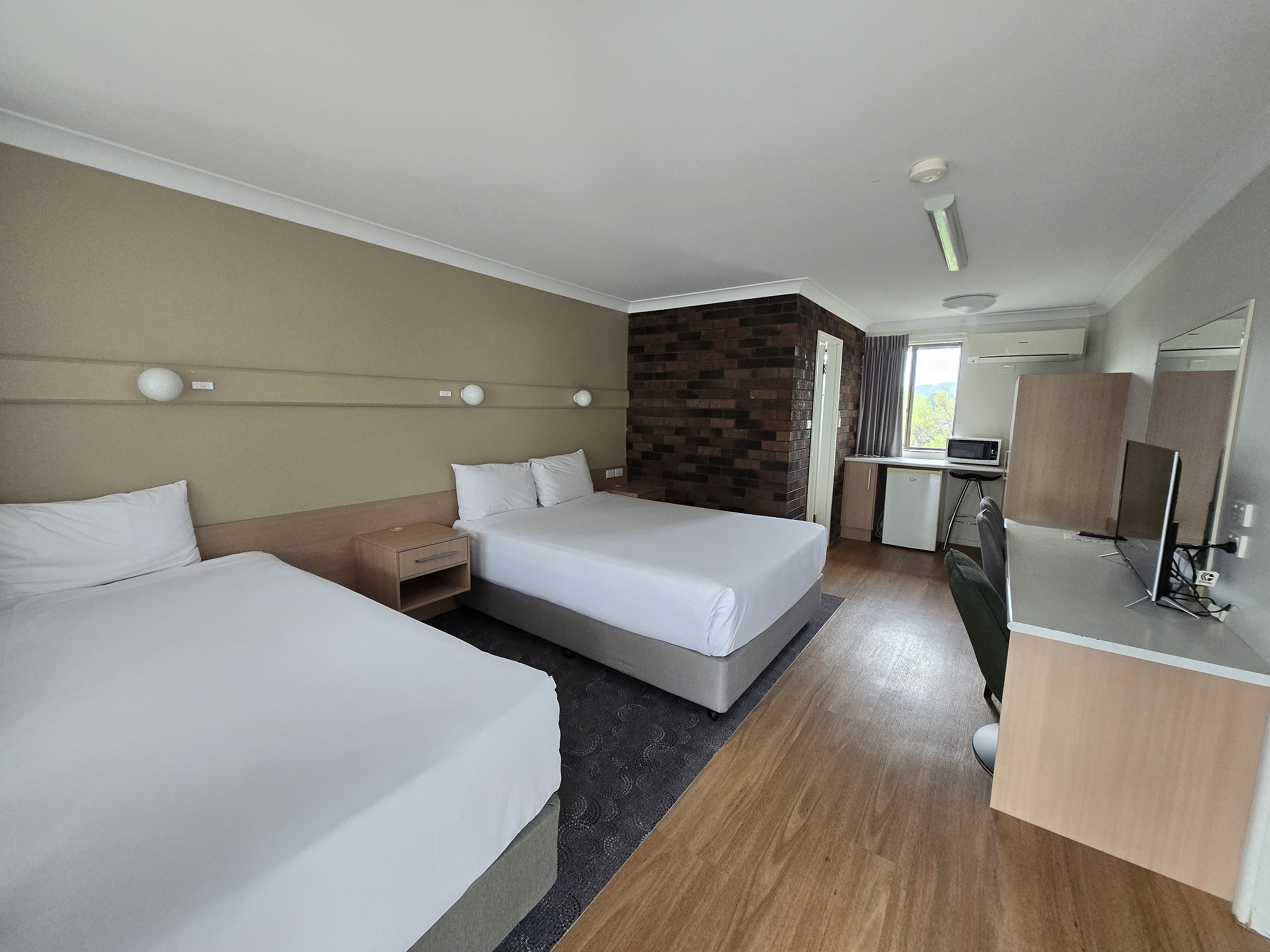 Suite Capacity 4 One Bedroom