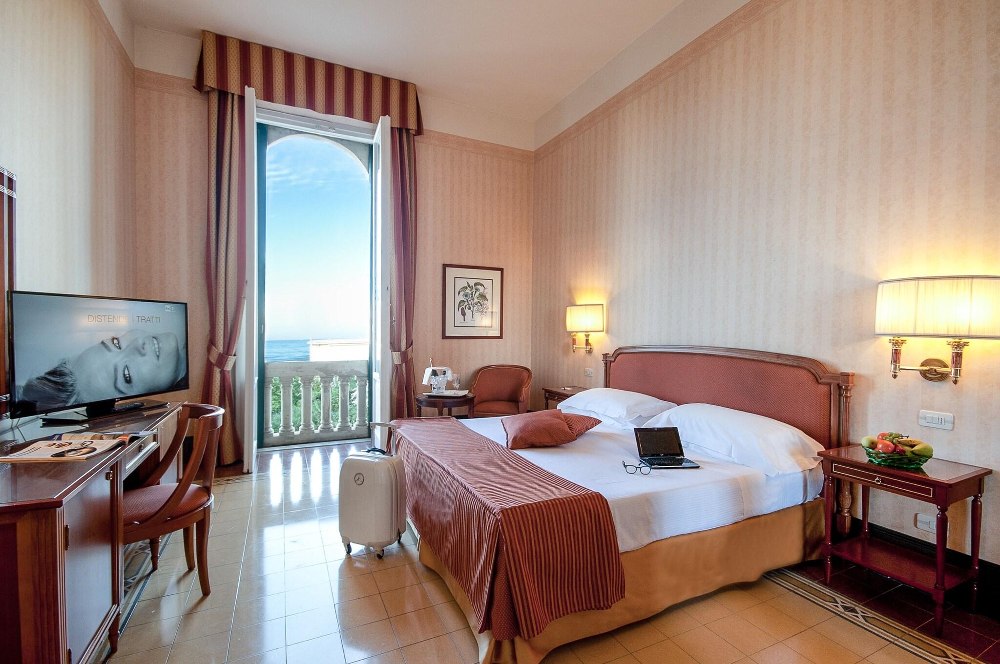 Double or Twin Sea View